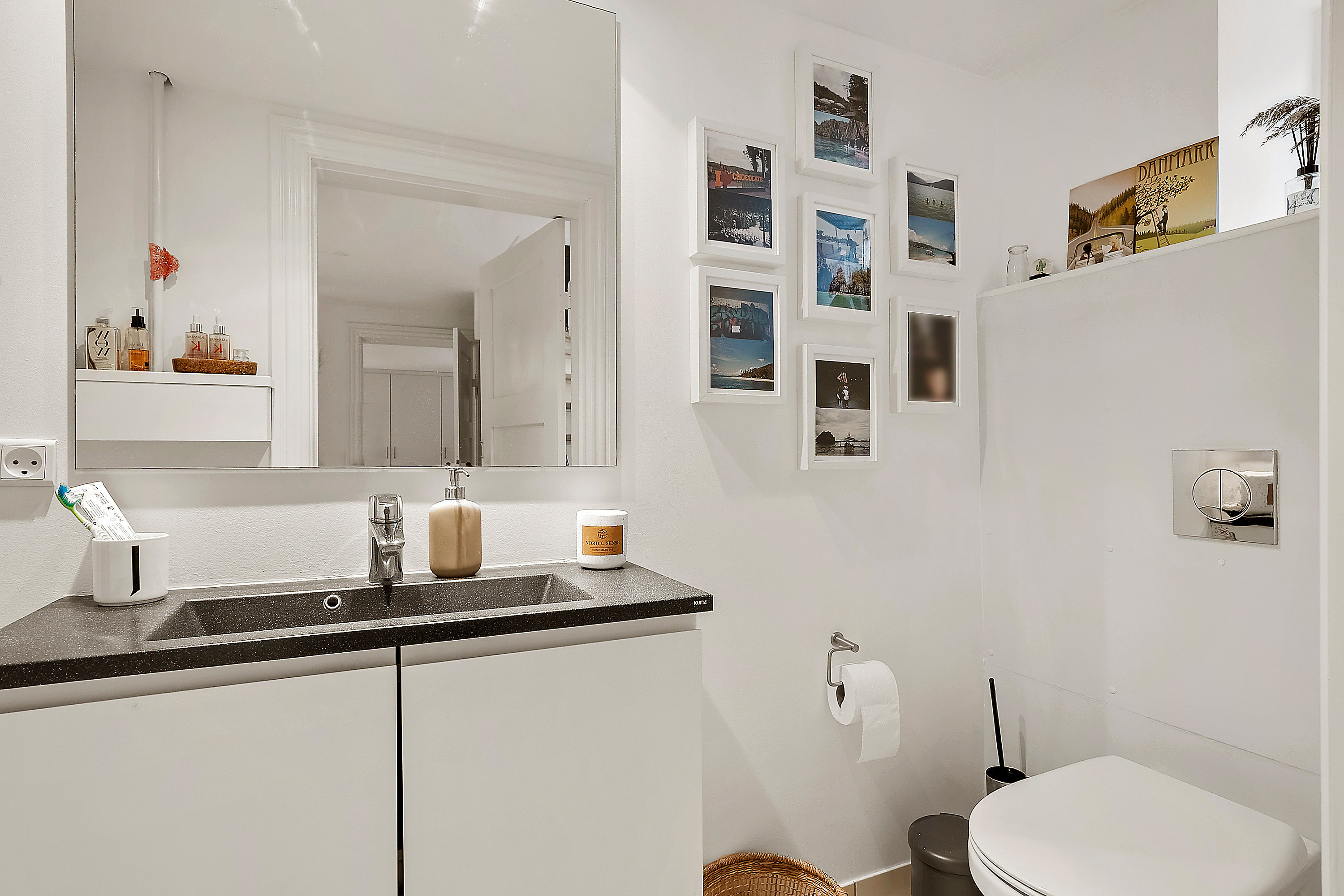 Fremhævet badeværelse billede i fuldskærmstilstand. Billede af Mosegårdsvej 43, 5000 Odense C