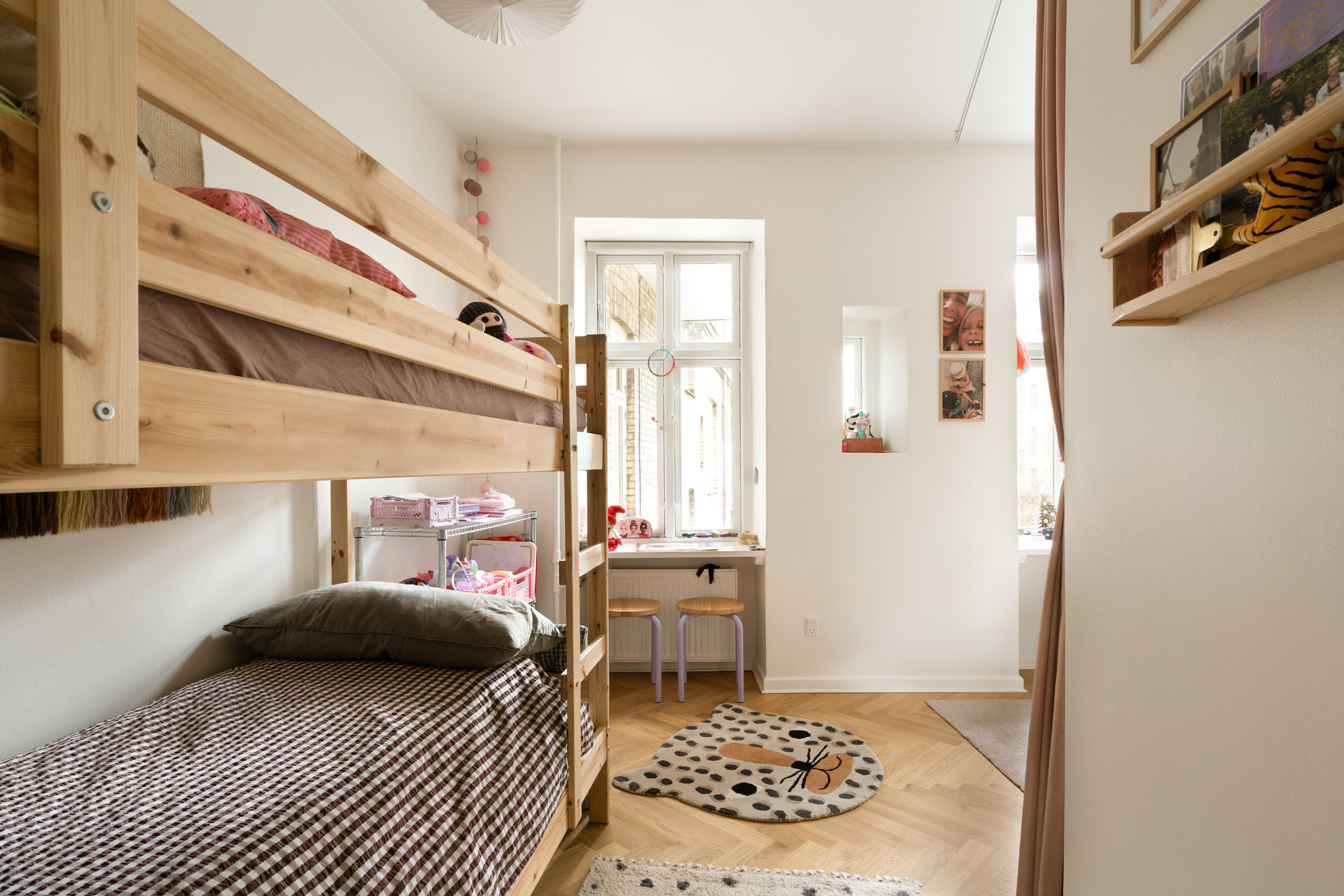 Fremhævet  billede i fuldskærmstilstand. Billede af Rolighedsvej 20, 1. tv., 1958 Frederiksberg C