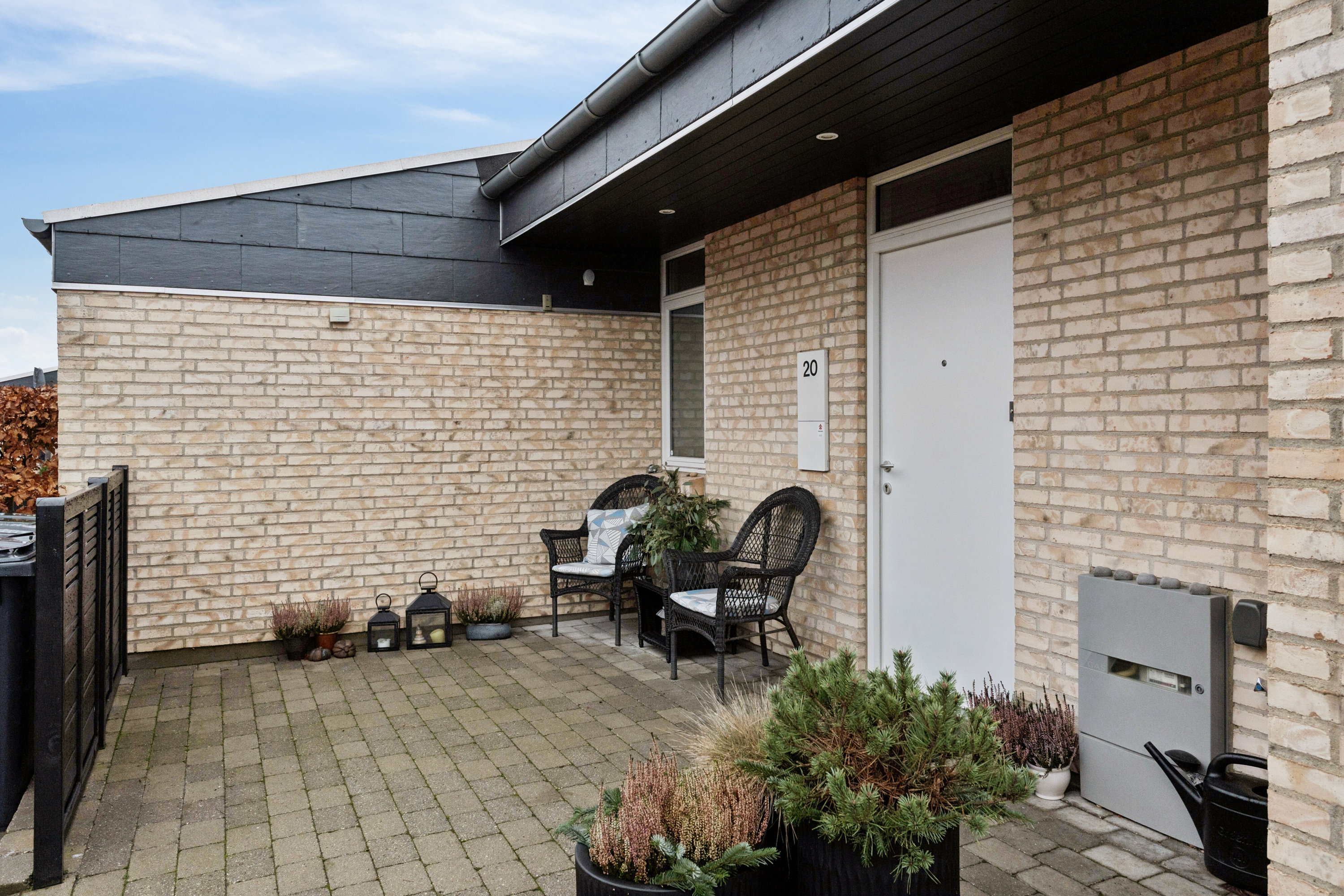 Fremhævet terrasse billede i fuldskærmstilstand. Billede af Syrengården 20, 4300 Holbæk