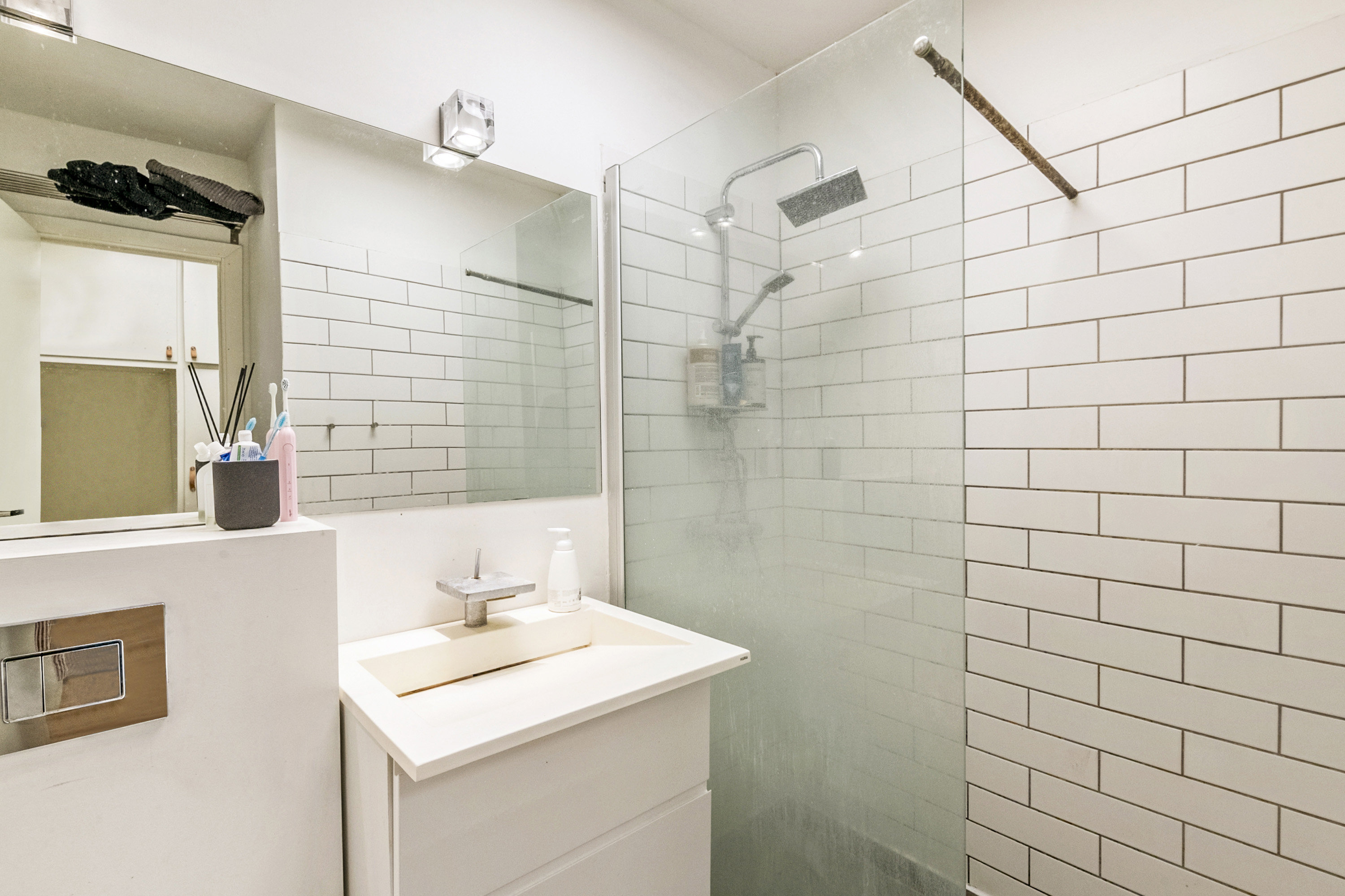 Fremhævet badeværelse billede i fuldskærmstilstand. Billede af Edouard Suensons Gade 4, 4. b., Trøjborg, 8200 Aarhus N