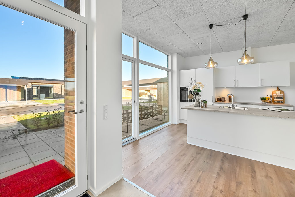 Fremhævet  billede i fuldskærmstilstand. Billede af Tavlund Allé 30, Lind, 7400 Herning