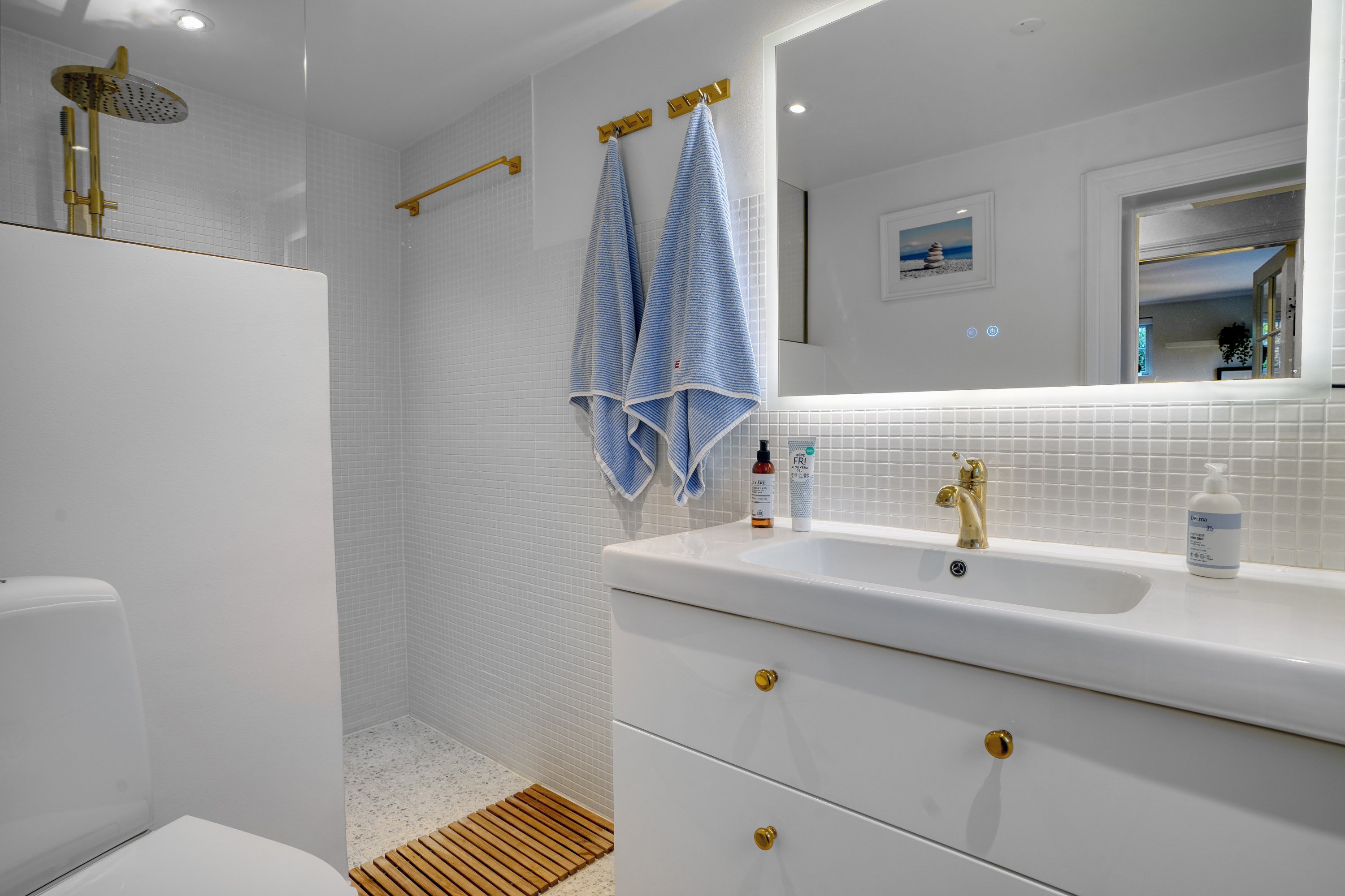 Fremhævet badeværelse billede i fuldskærmstilstand. Billede af Ternevej 1, 4300 Holbæk