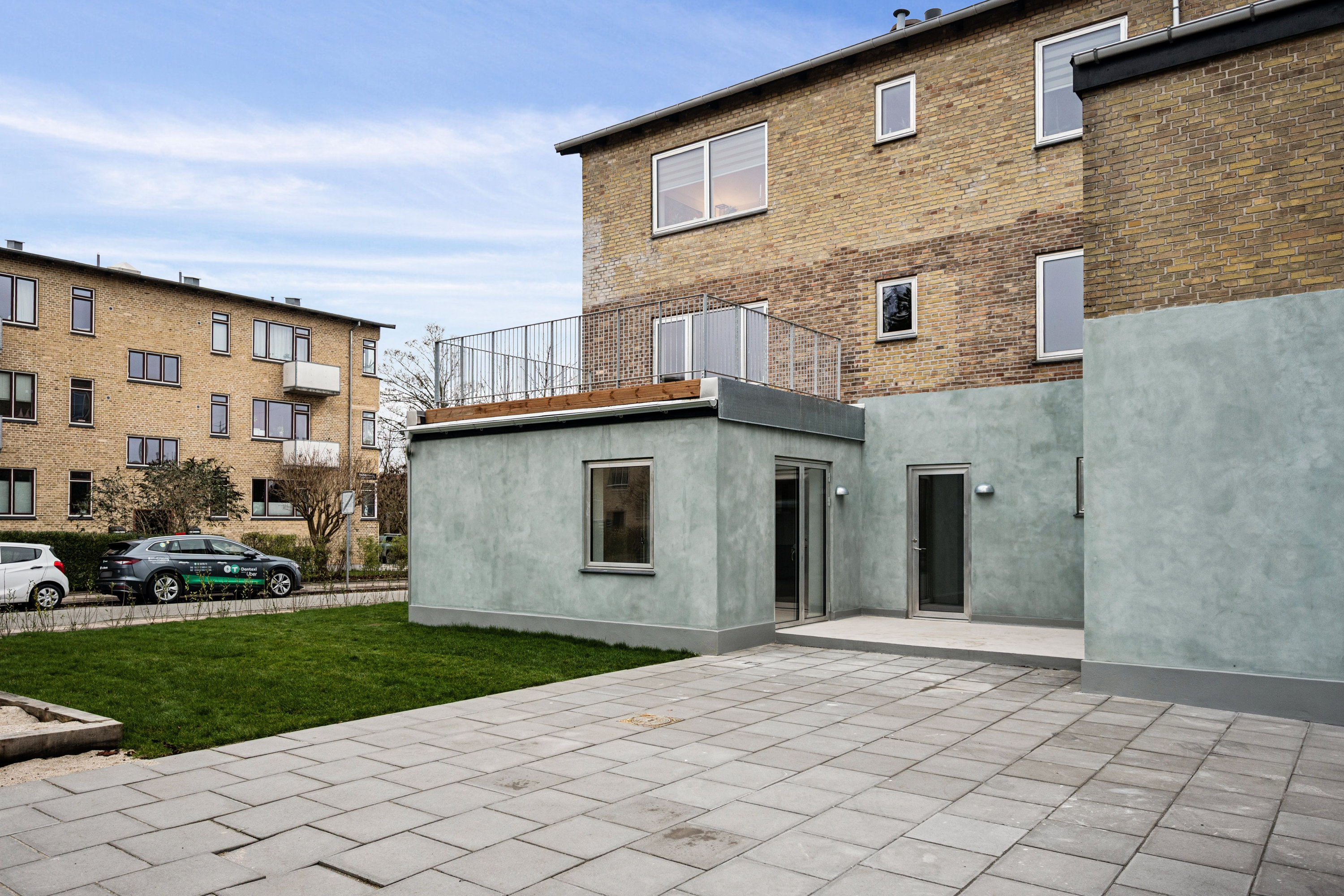 Fremhævet andet billede i fuldskærmstilstand. Billede af Emdrupvej 155, 1. tv., 2400 København NV