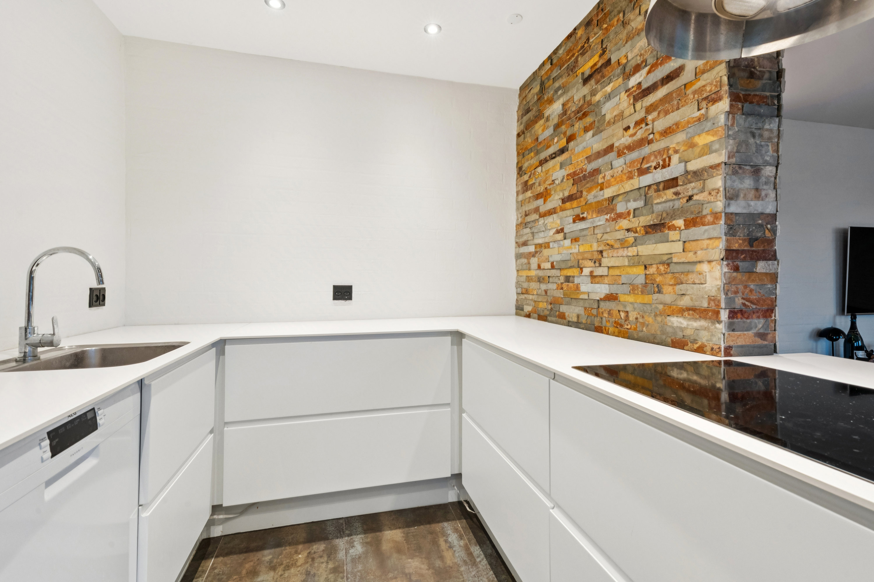 Fremhævet køkken billede i fuldskærmstilstand. Billede af Årestrupsvej 26, 2. mf., Vejgaard, 9000 Aalborg