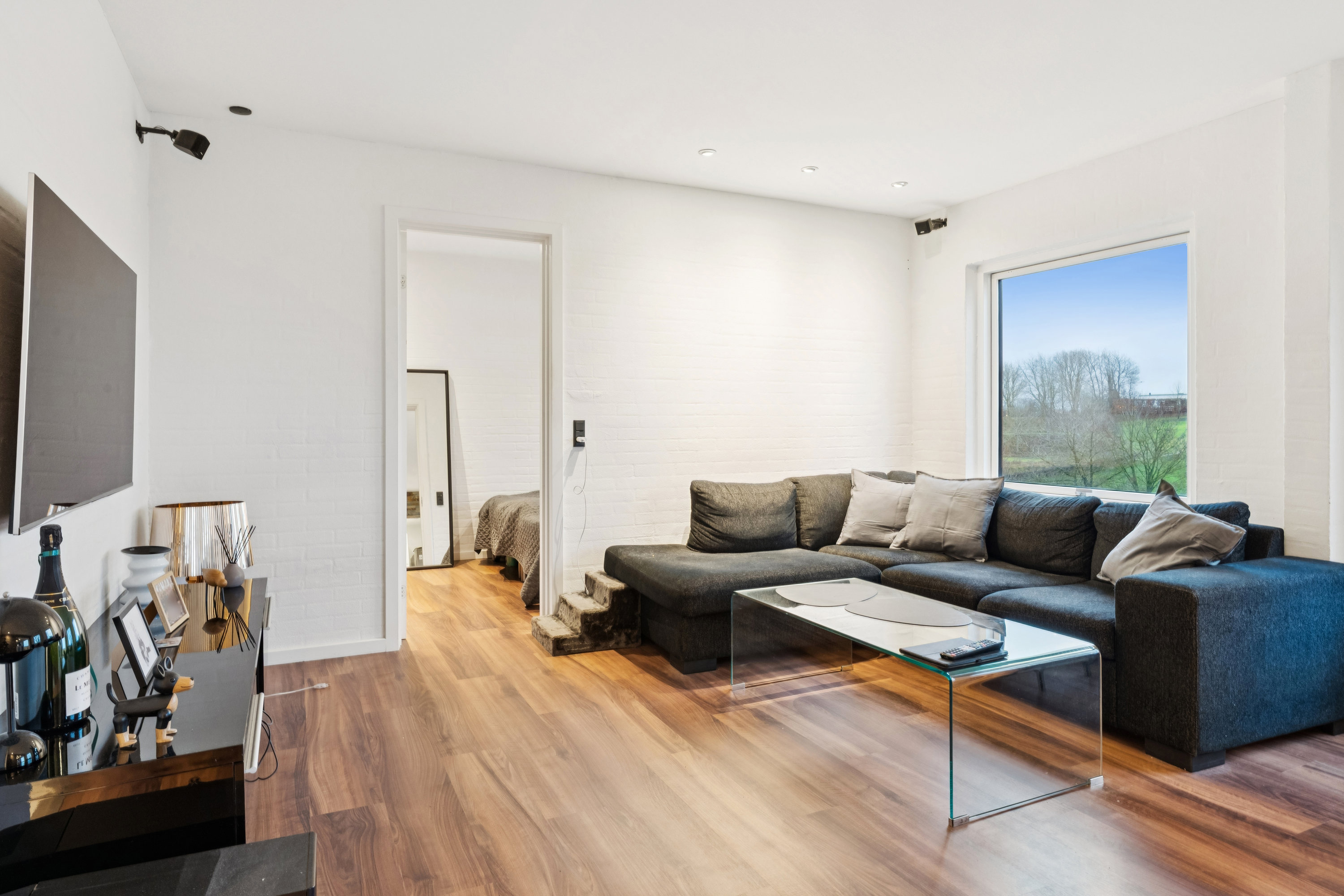 Fremhævet stue billede i fuldskærmstilstand. Billede af Årestrupsvej 26, 2. mf., Vejgaard, 9000 Aalborg