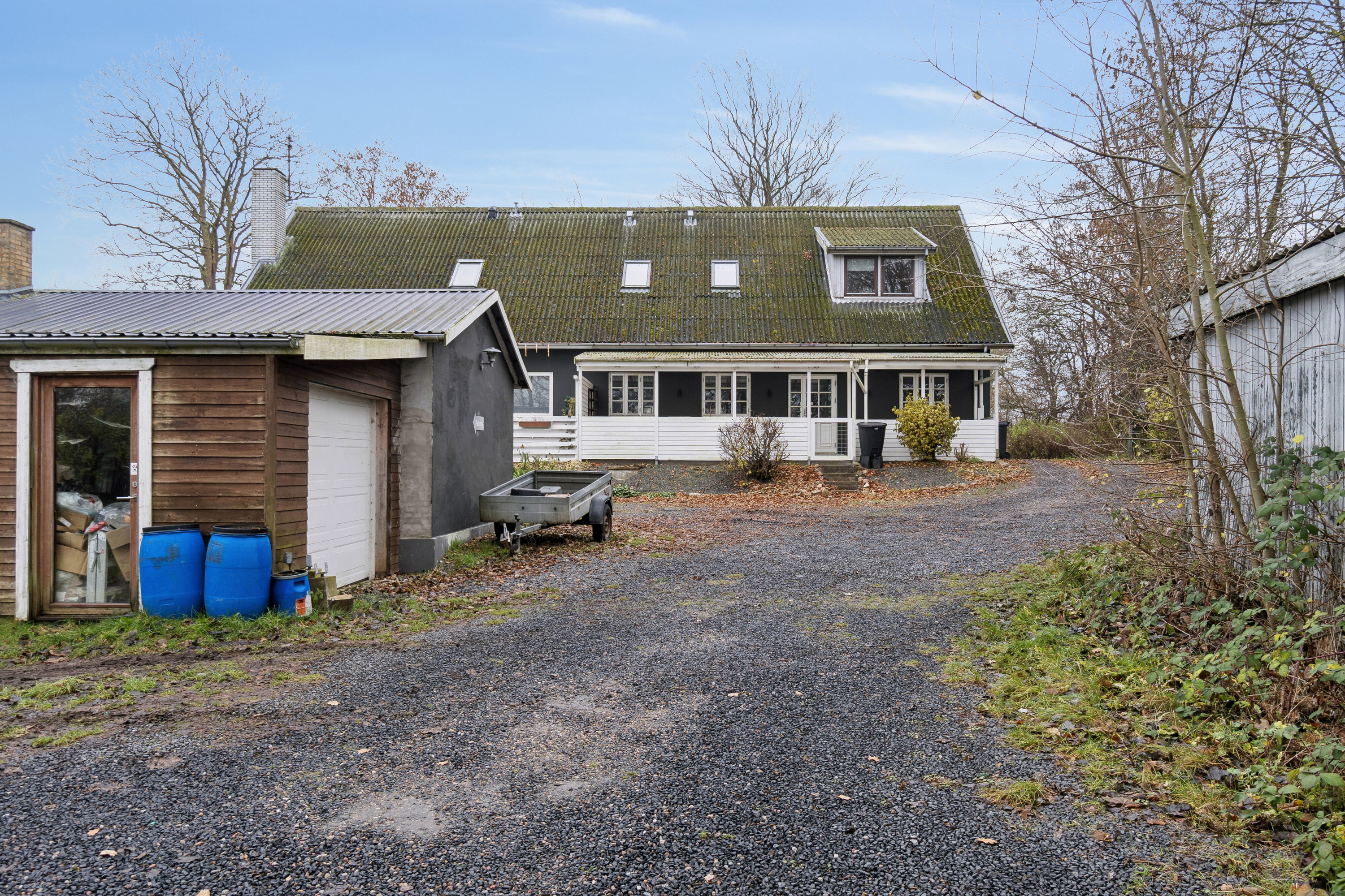 Fremhævet set fra vejen billede i fuldskærmstilstand. Billede af Kalundborgvej 96, 1. tv., Jernbjerg, 4200 Slagelse