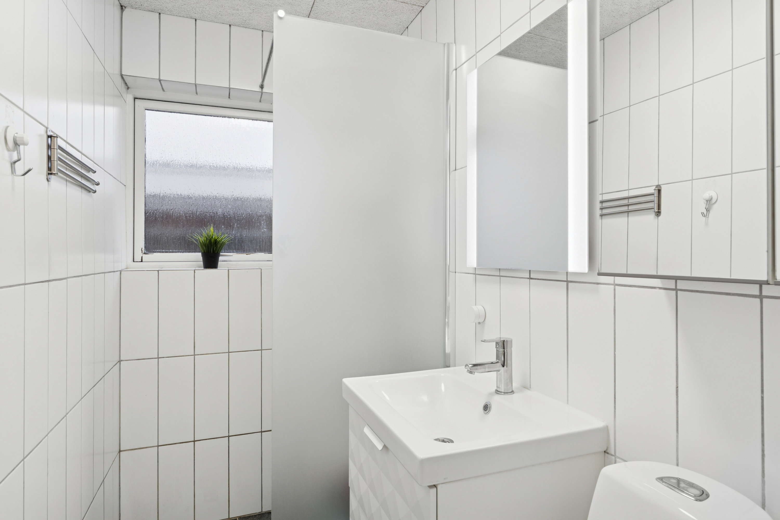 Fremhævet badeværelse billede i fuldskærmstilstand. Billede af Skolevænget 2, 7430 Ikast