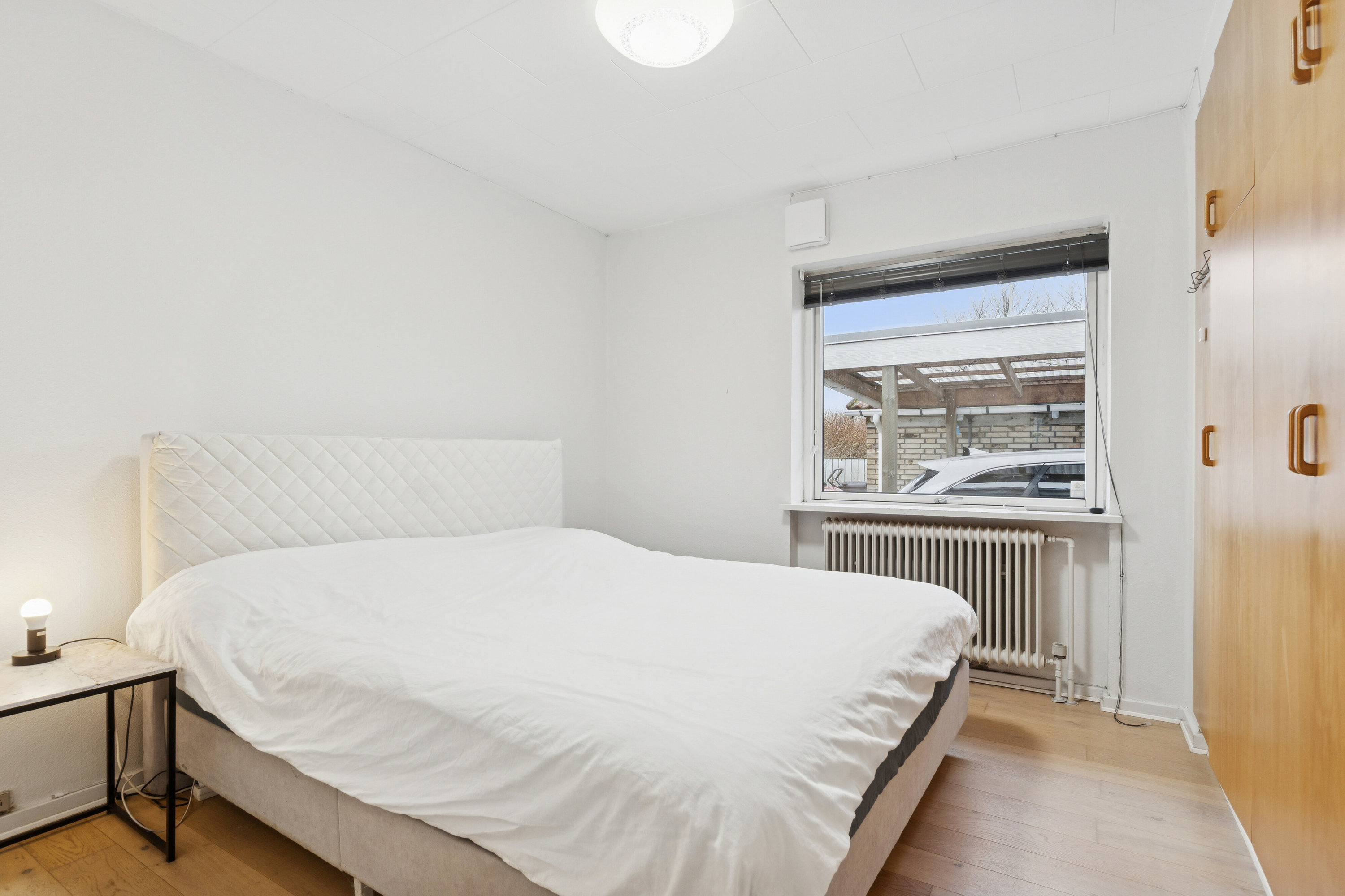 Fremhævet soveværelse billede i fuldskærmstilstand. Billede af Skolevænget 2, 7430 Ikast