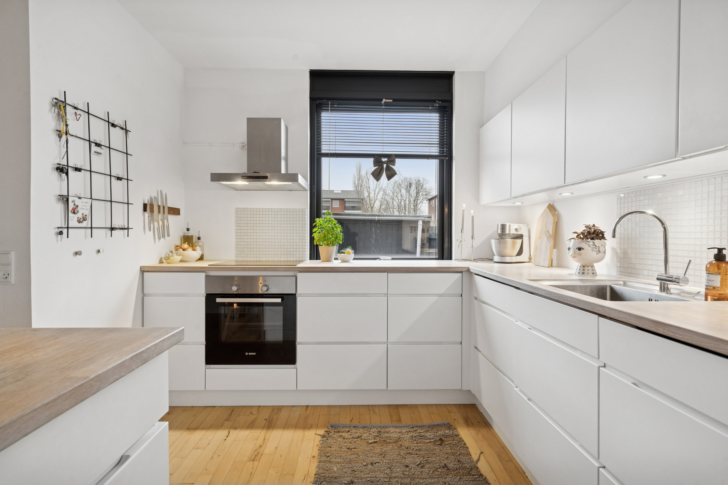 Fremhævet køkken billede i fuldskærmstilstand. Billede af Elmehusene 181, 2600 Glostrup