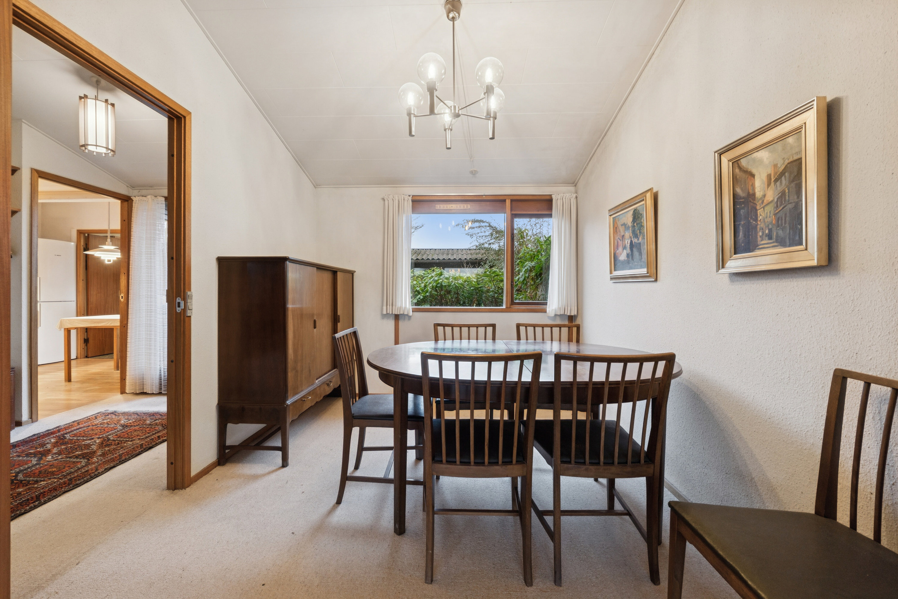 Fremhævet spisestue billede i fuldskærmstilstand. Billede af Nyholms Alle 64, 2610 Rødovre