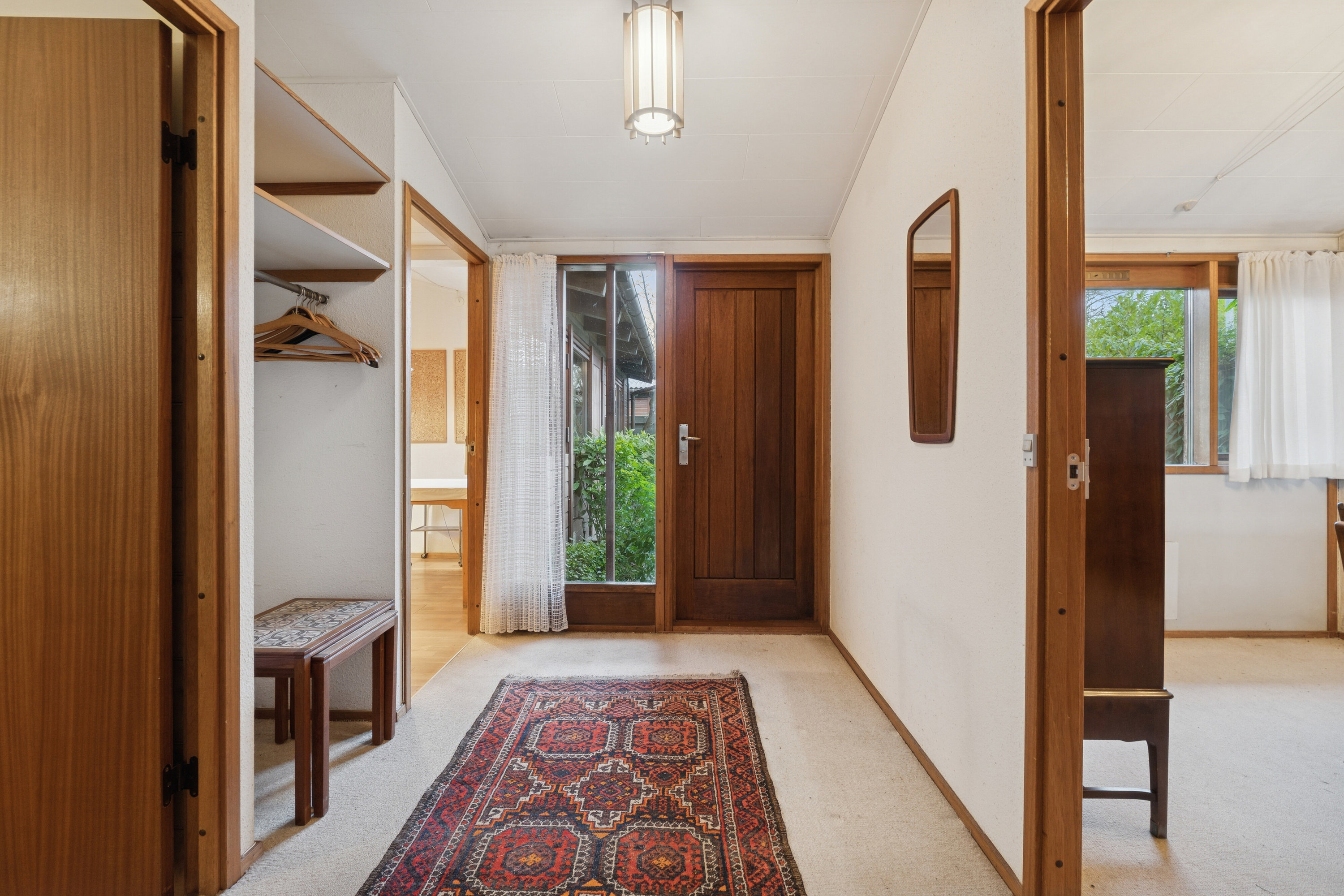 Fremhævet gang billede i fuldskærmstilstand. Billede af Nyholms Alle 64, 2610 Rødovre