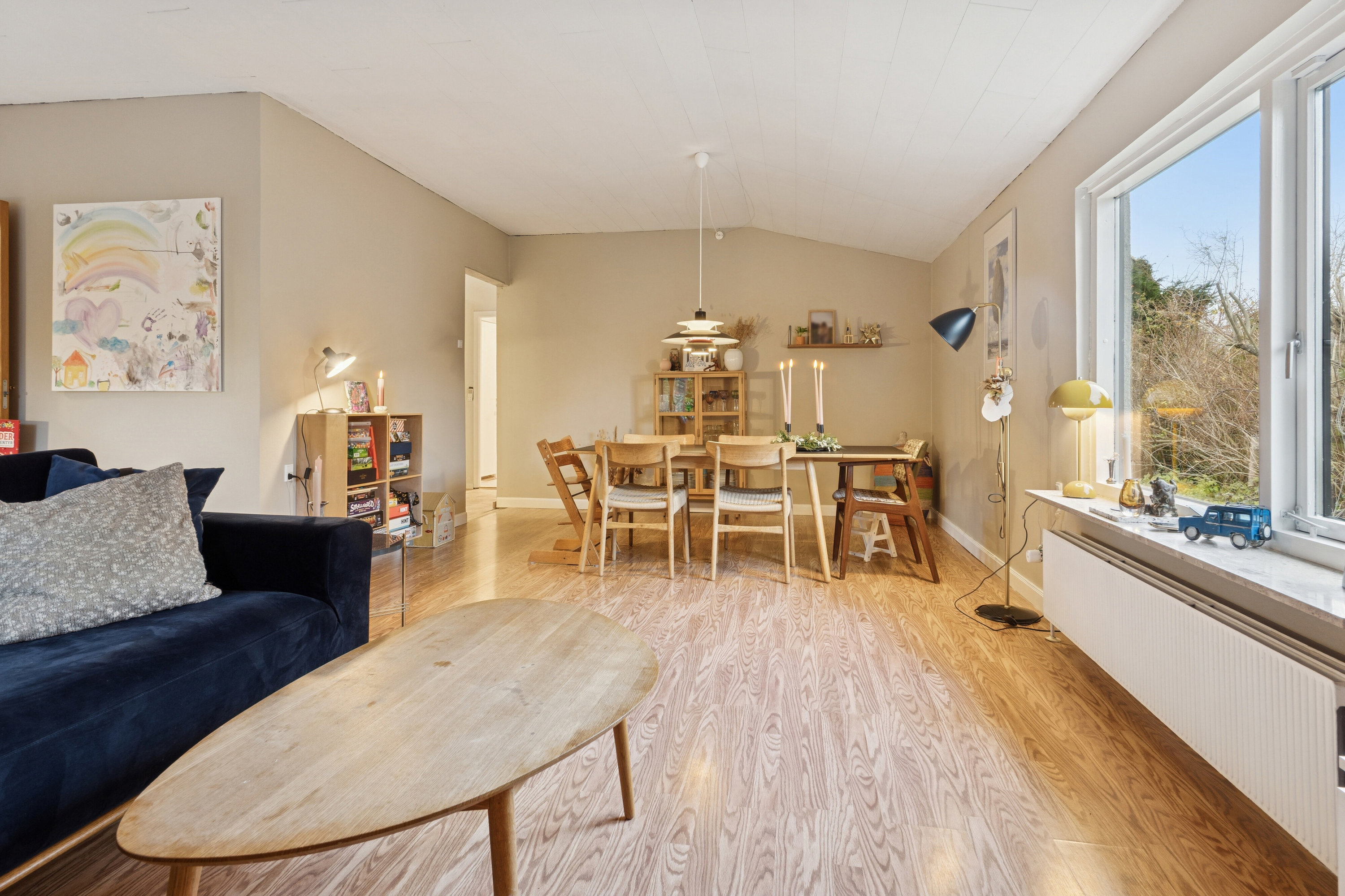 Miniaturebillede 2: stue. Billede af Ved Harrestrup Å 19, 2610 Rødovre