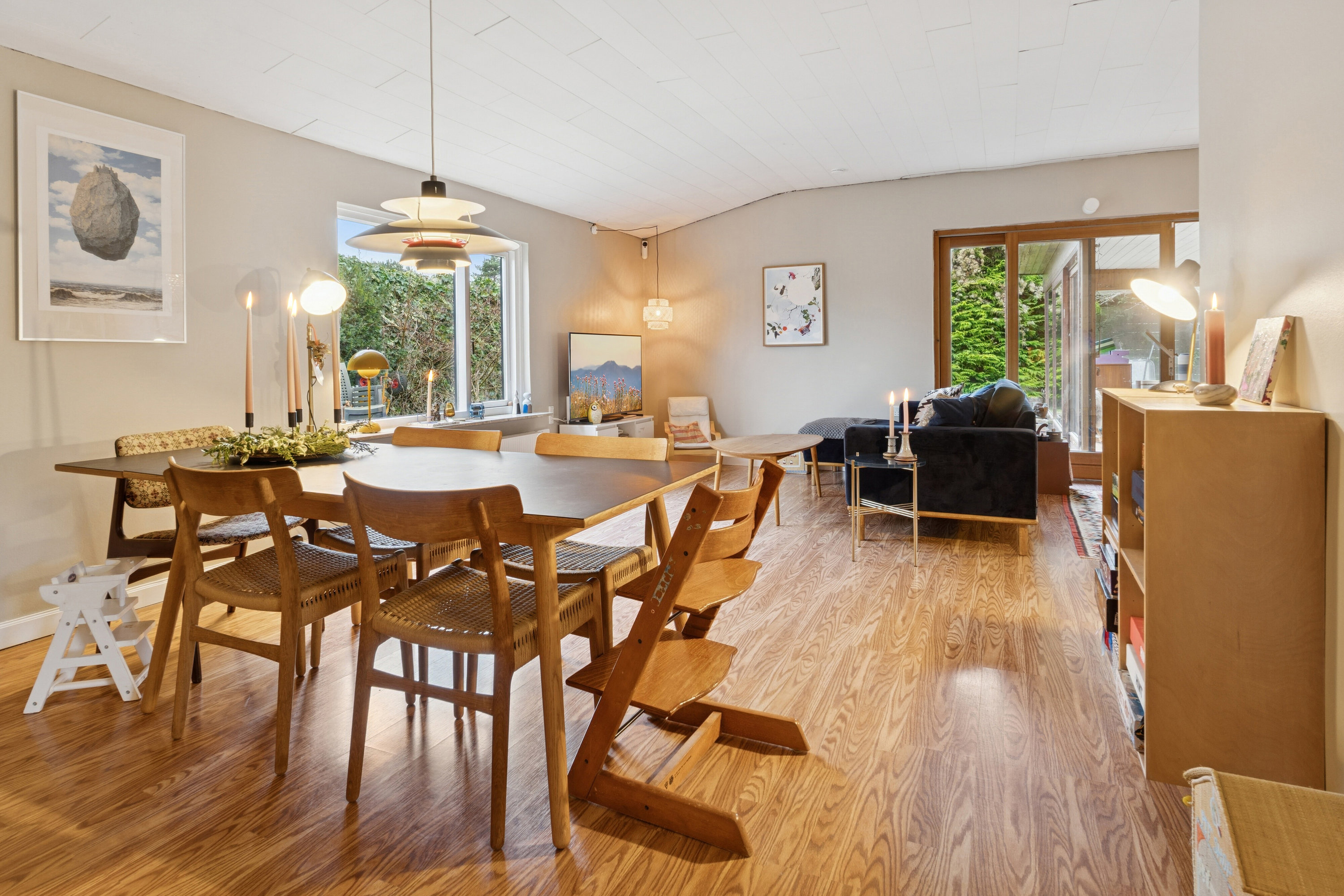 Miniaturebillede 1: spisestue. Billede af Ved Harrestrup Å 19, 2610 Rødovre