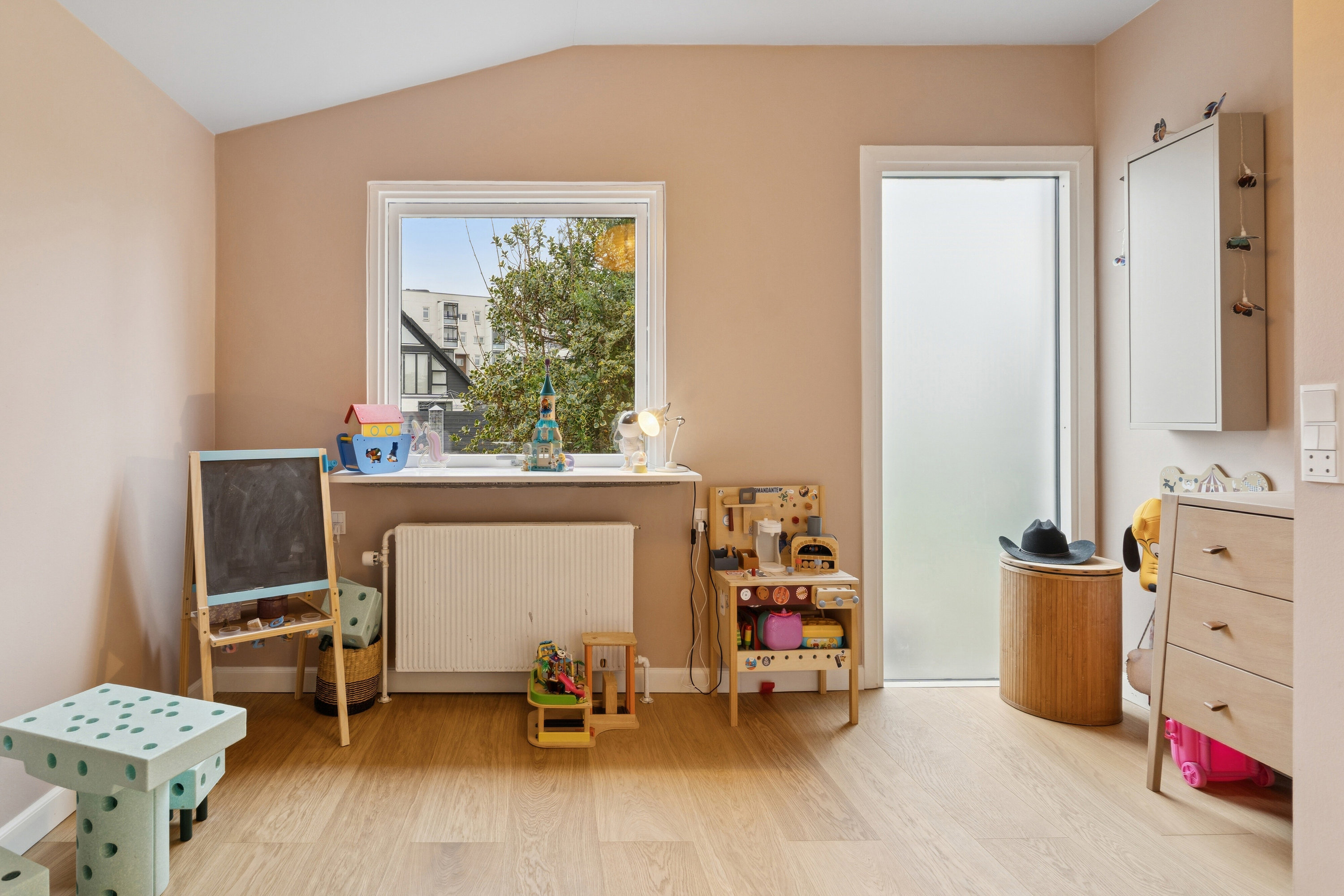 Fremhævet værelse billede i fuldskærmstilstand. Billede af Ved Harrestrup Å 19, 2610 Rødovre