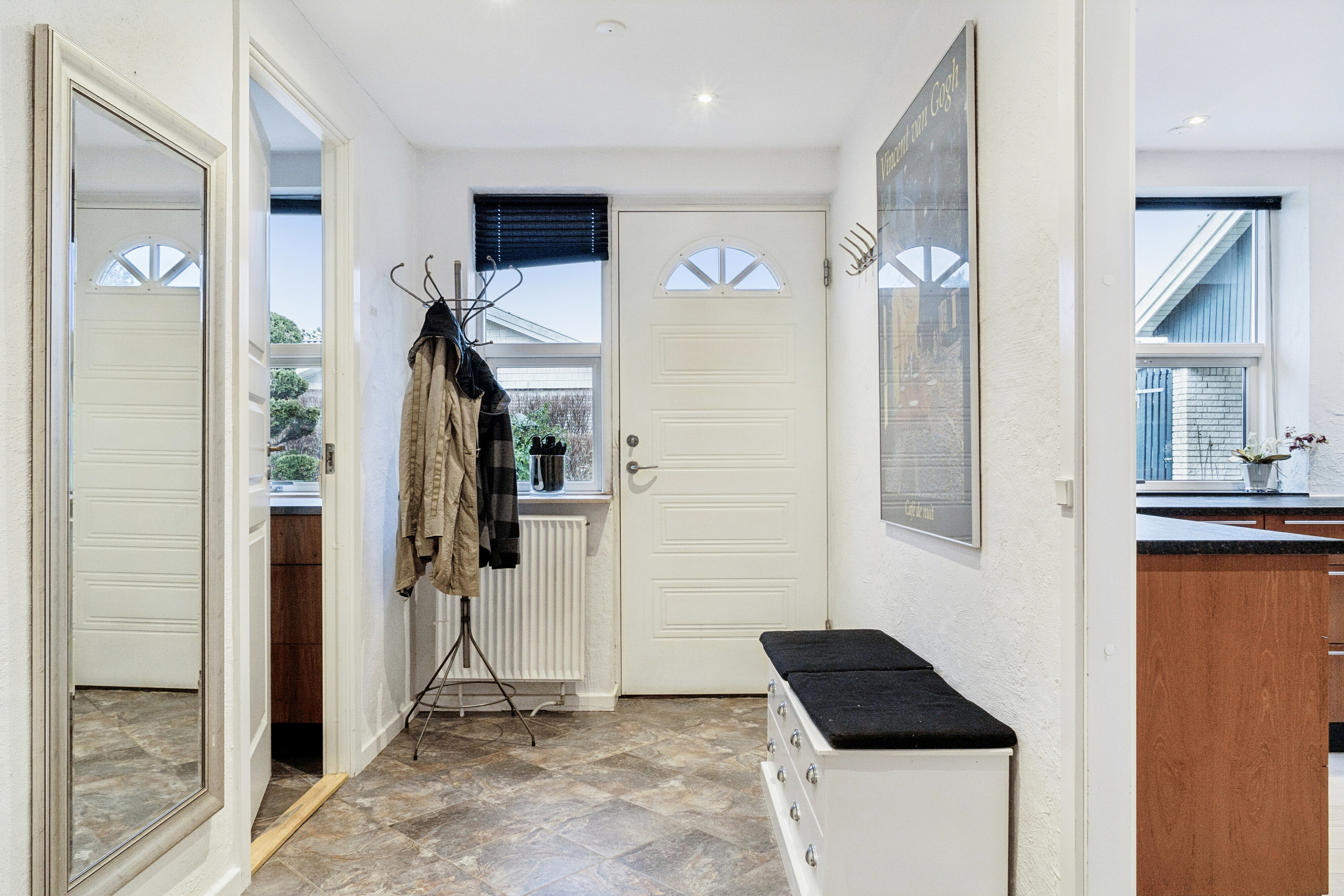 Fremhævet gang billede i fuldskærmstilstand. Billede af Urtehaven 29, 4300 Holbæk