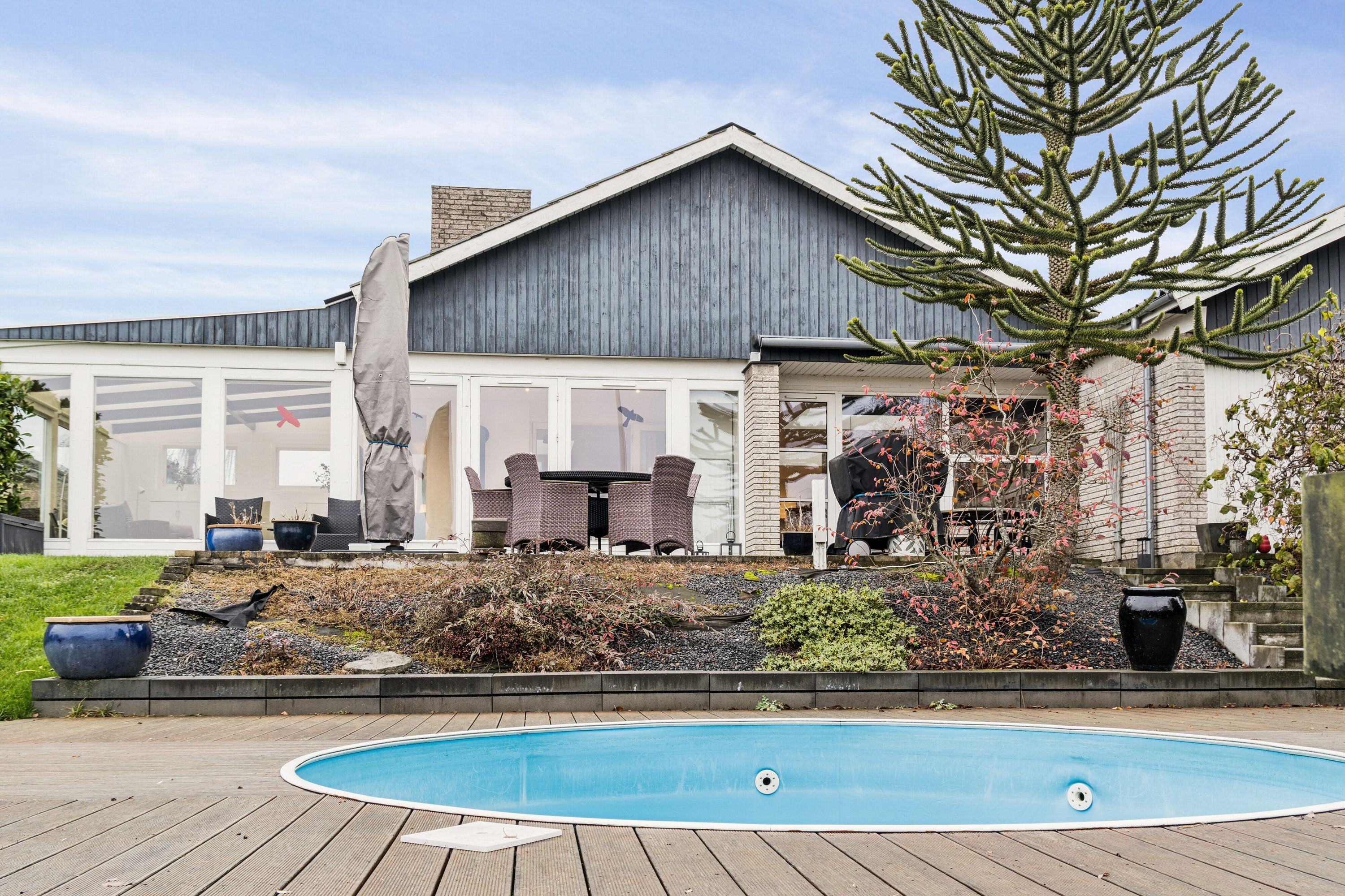 Fremhævet udendørs billede i fuldskærmstilstand. Billede af Urtehaven 29, 4300 Holbæk