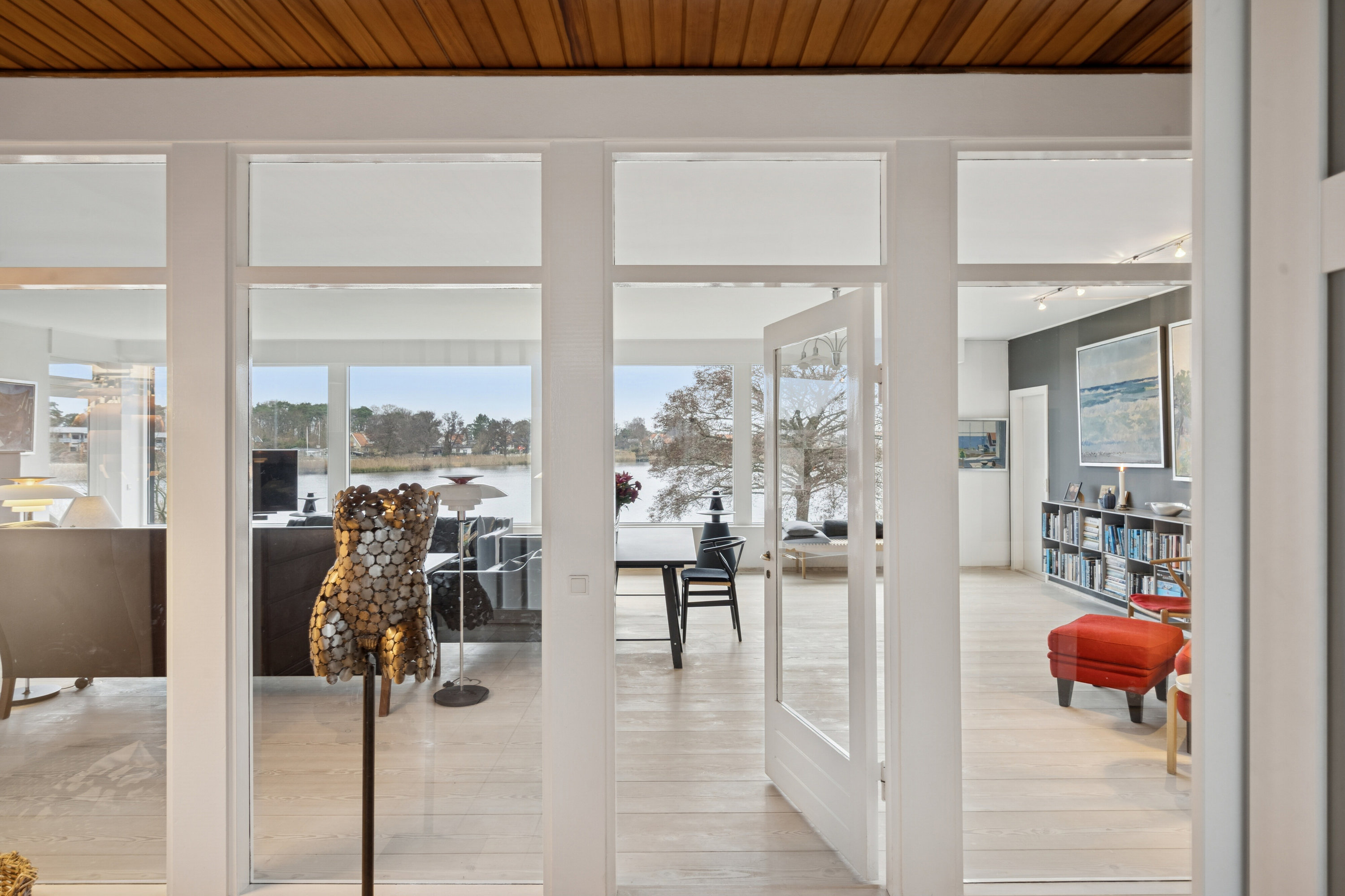 Fremhævet indendørs billede i fuldskærmstilstand. Billede af Søvej 9, 3100 Hornbæk