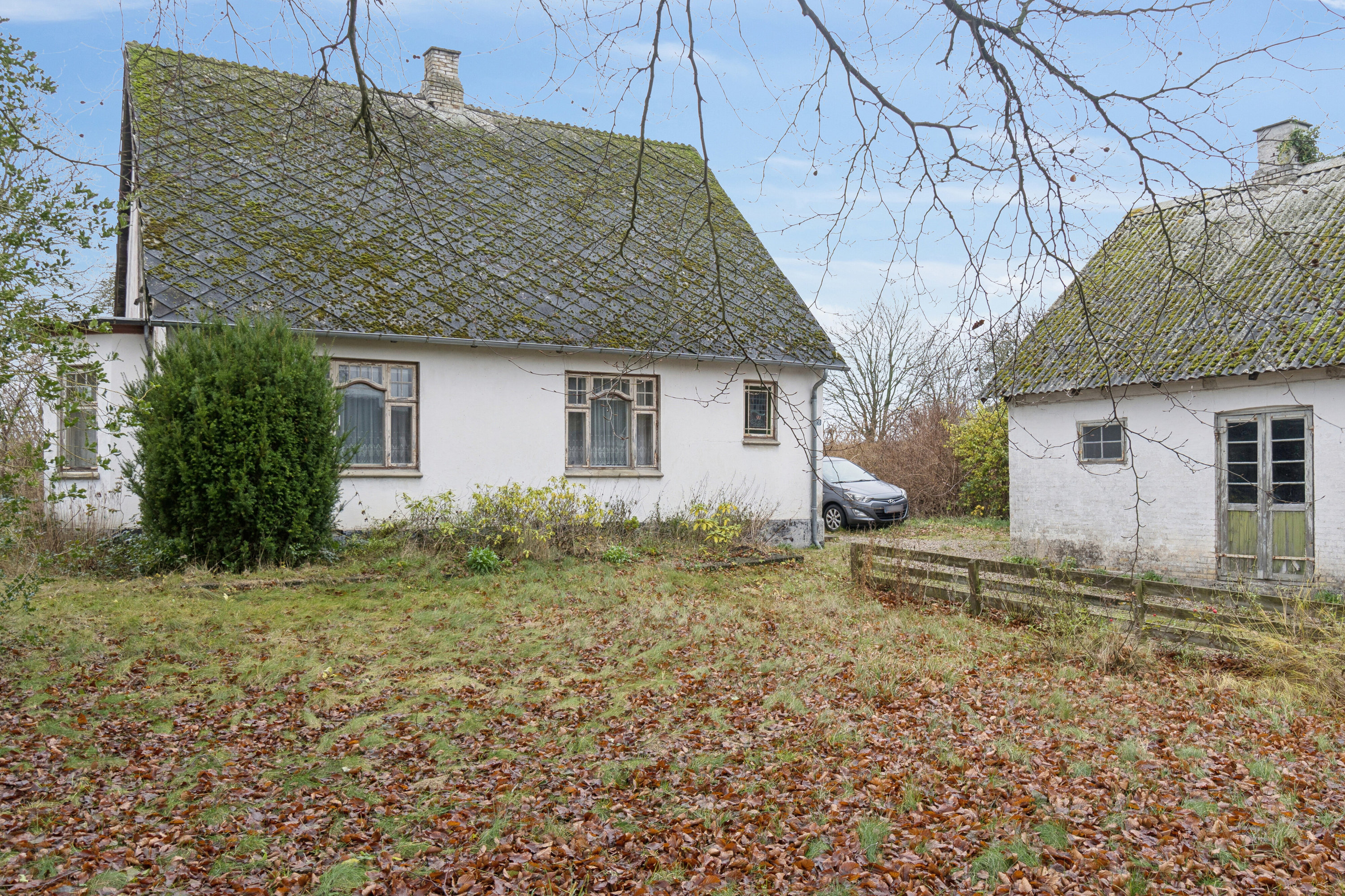 Miniaturebillede 2: set fra haven. Billede af Jorløse Byvej 28, 4470 Svebølle