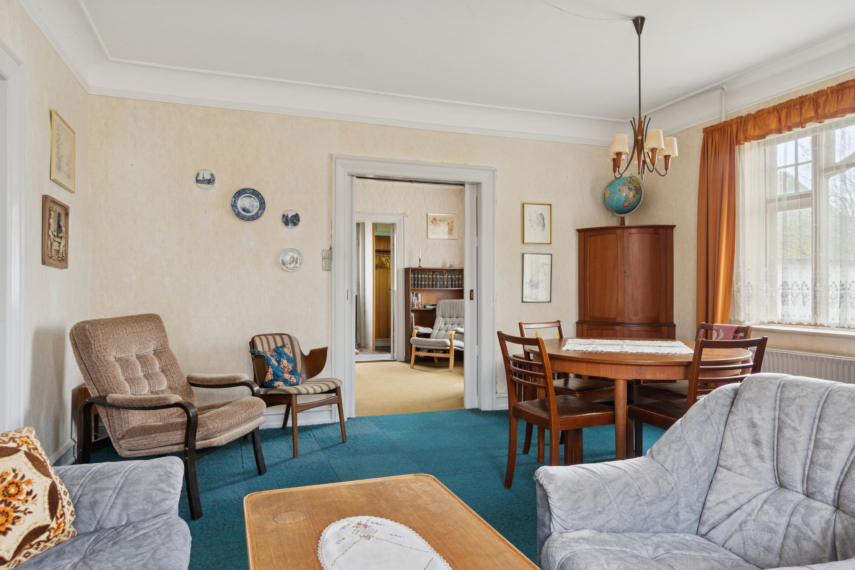 Fremhævet stue billede i fuldskærmstilstand. Billede af Jorløse Byvej 28, 4470 Svebølle