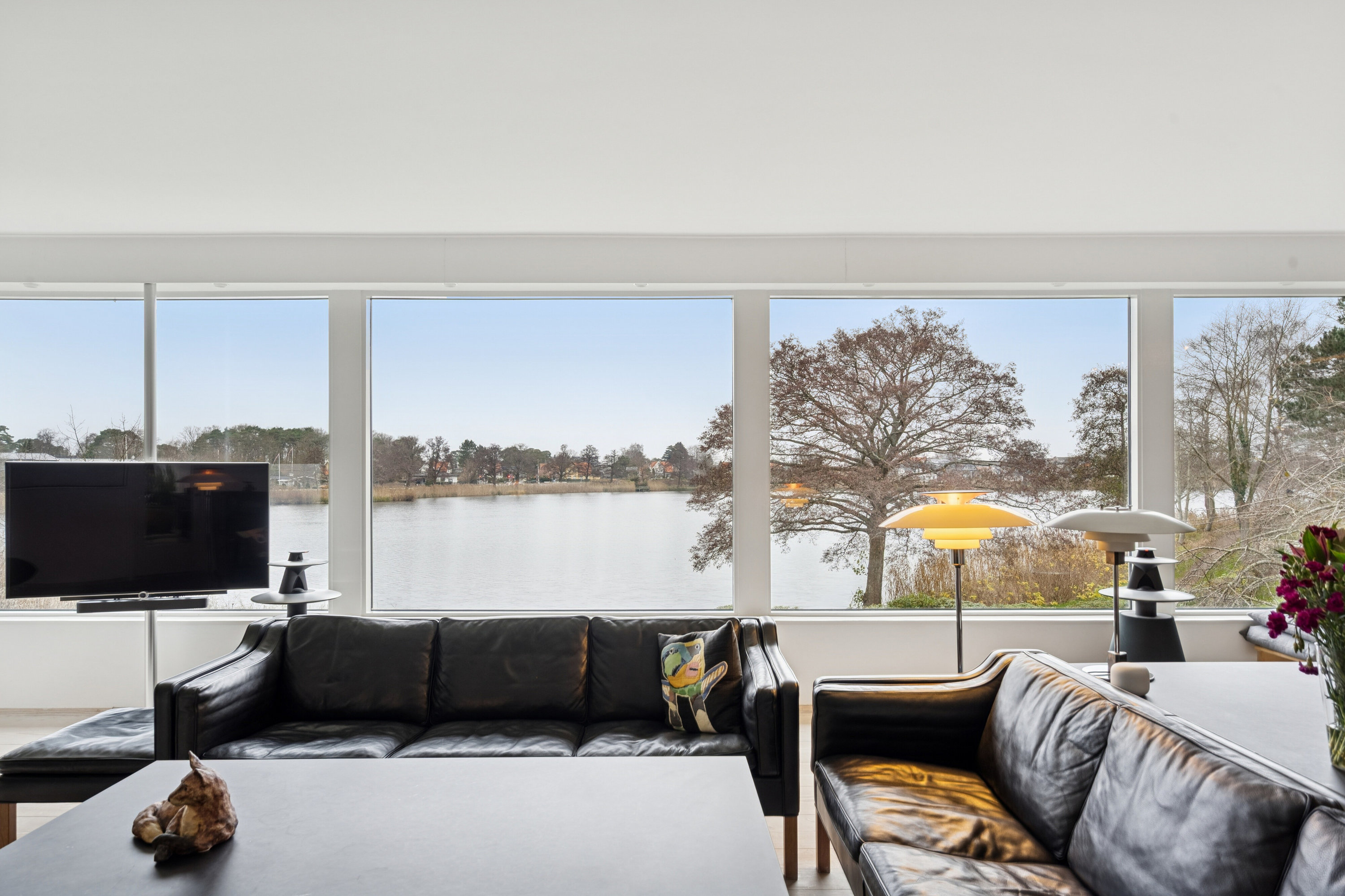 Fremhævet stue billede i fuldskærmstilstand. Billede af Søvej 9, 3100 Hornbæk