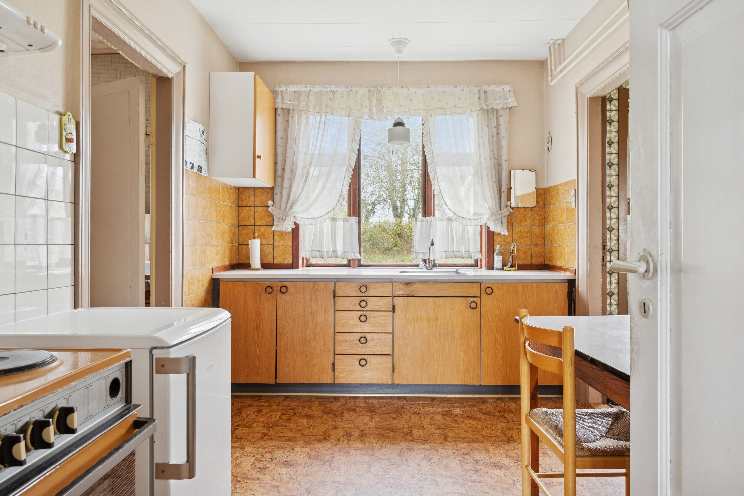 Fremhævet køkken billede i fuldskærmstilstand. Billede af Jorløse Byvej 28, 4470 Svebølle