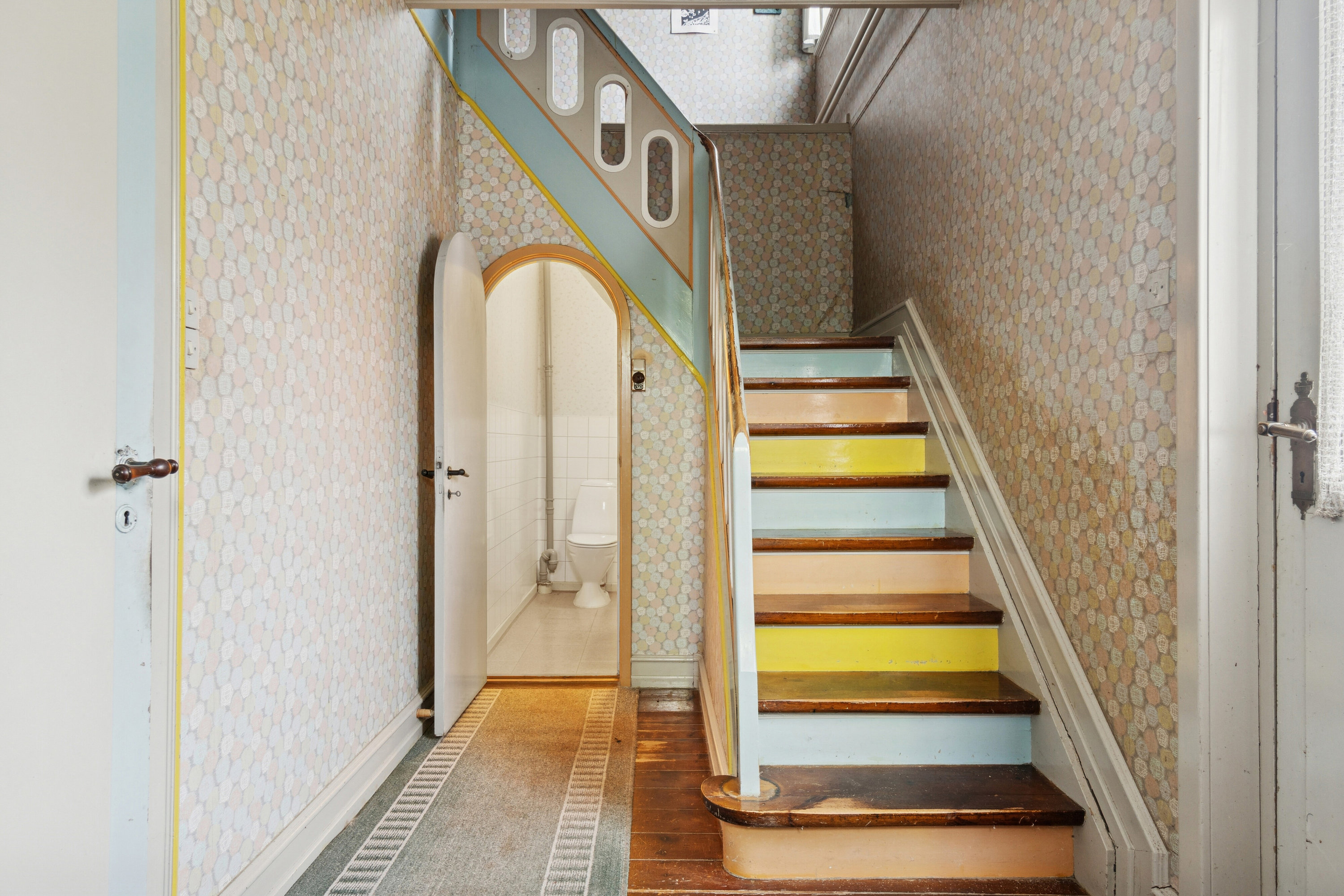 Fremhævet trappe billede i fuldskærmstilstand. Billede af Jorløse Byvej 28, 4470 Svebølle