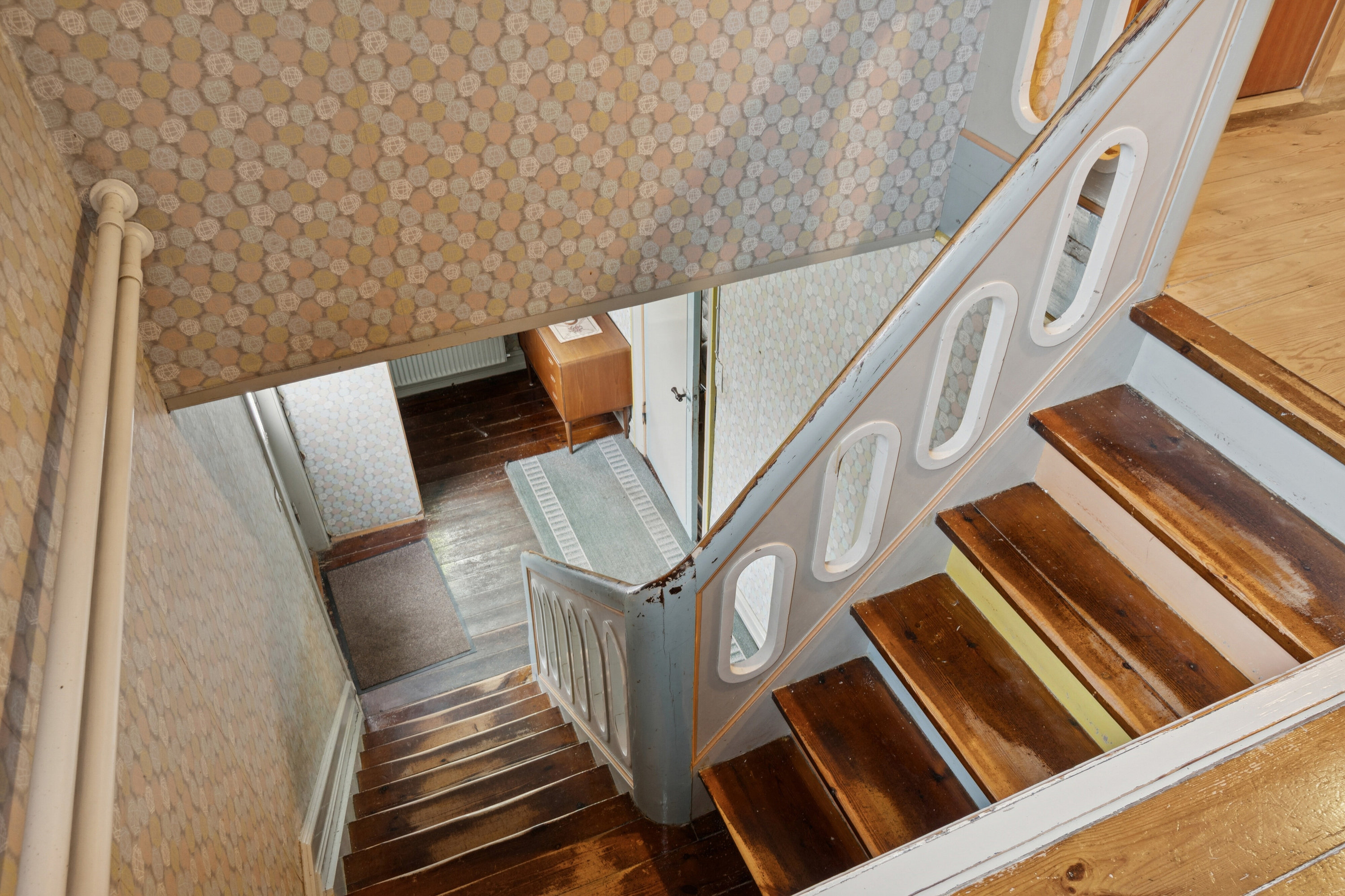 Fremhævet trappe billede i fuldskærmstilstand. Billede af Jorløse Byvej 28, 4470 Svebølle