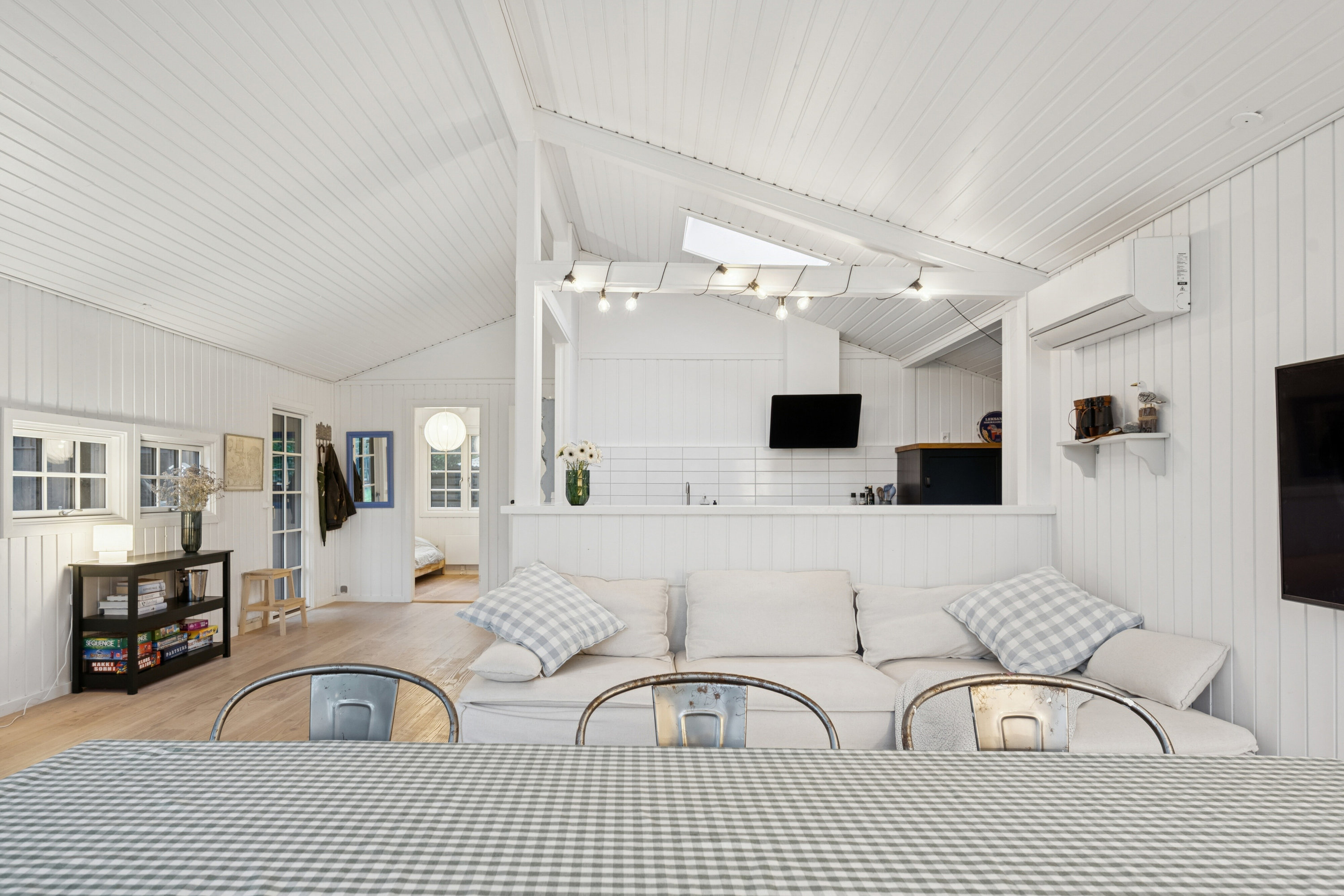 Fremhævet stue/alrum billede i fuldskærmstilstand. Billede af Lerager 12, 3250 Gilleleje