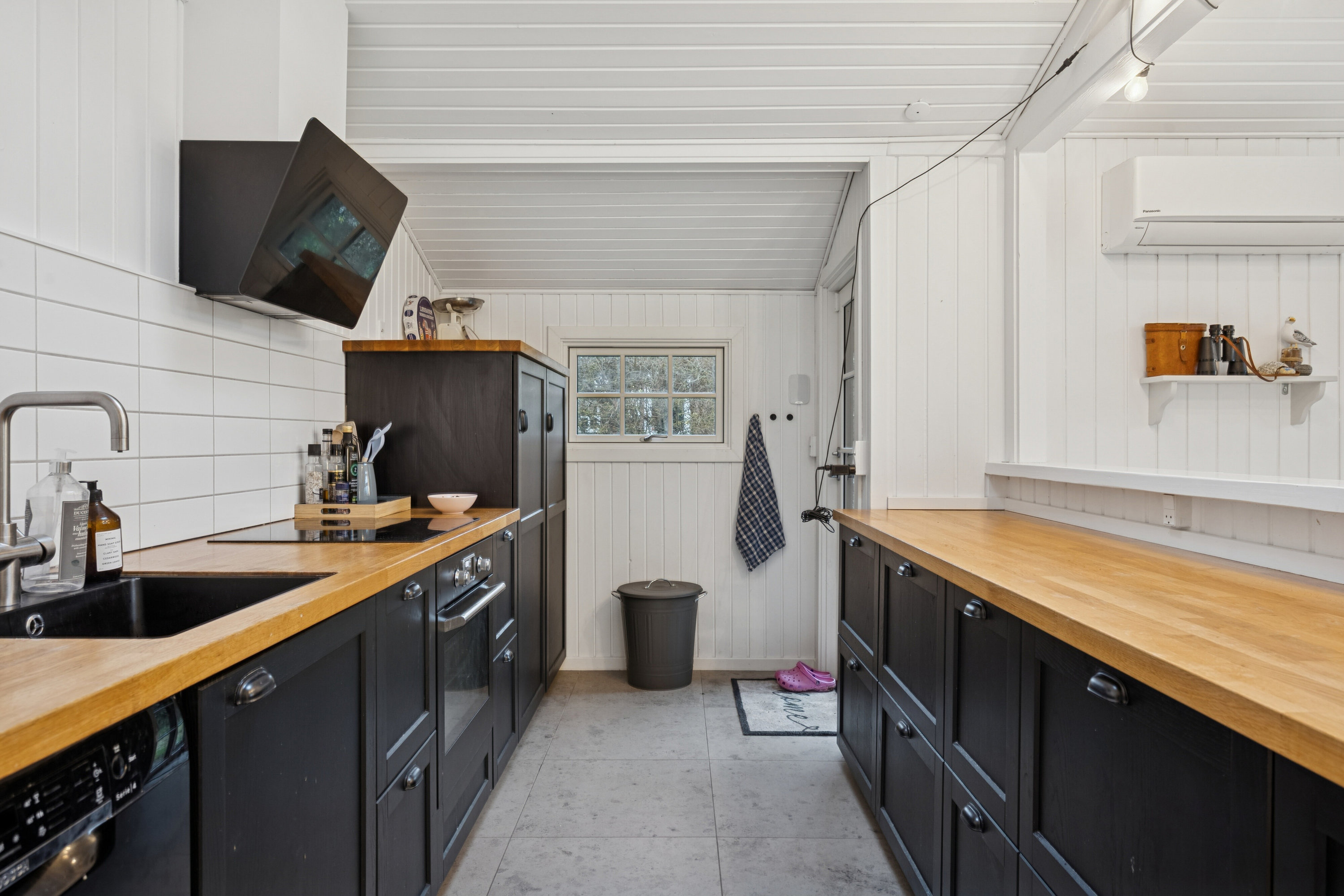 Fremhævet køkken billede i fuldskærmstilstand. Billede af Lerager 12, 3250 Gilleleje