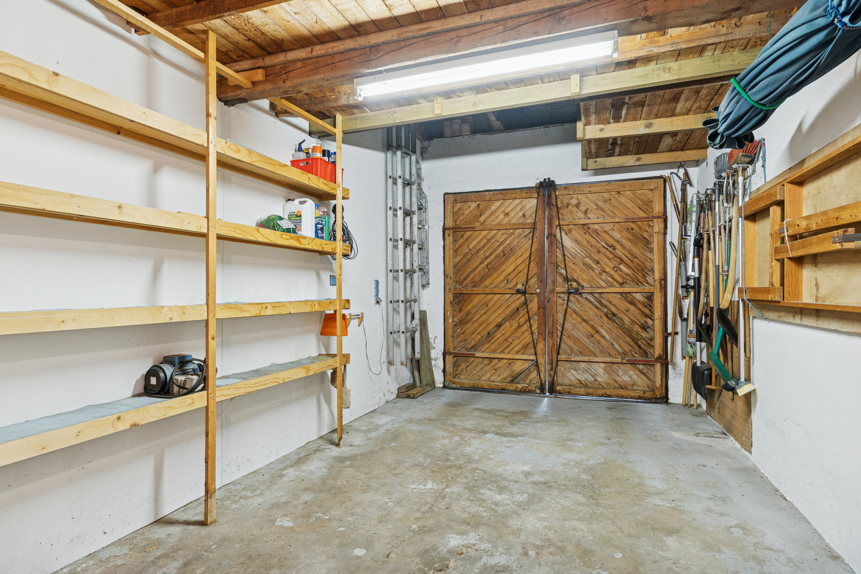 Fremhævet garage billede i fuldskærmstilstand. Billede af Sellebjergvej 29, 9881 Bindslev