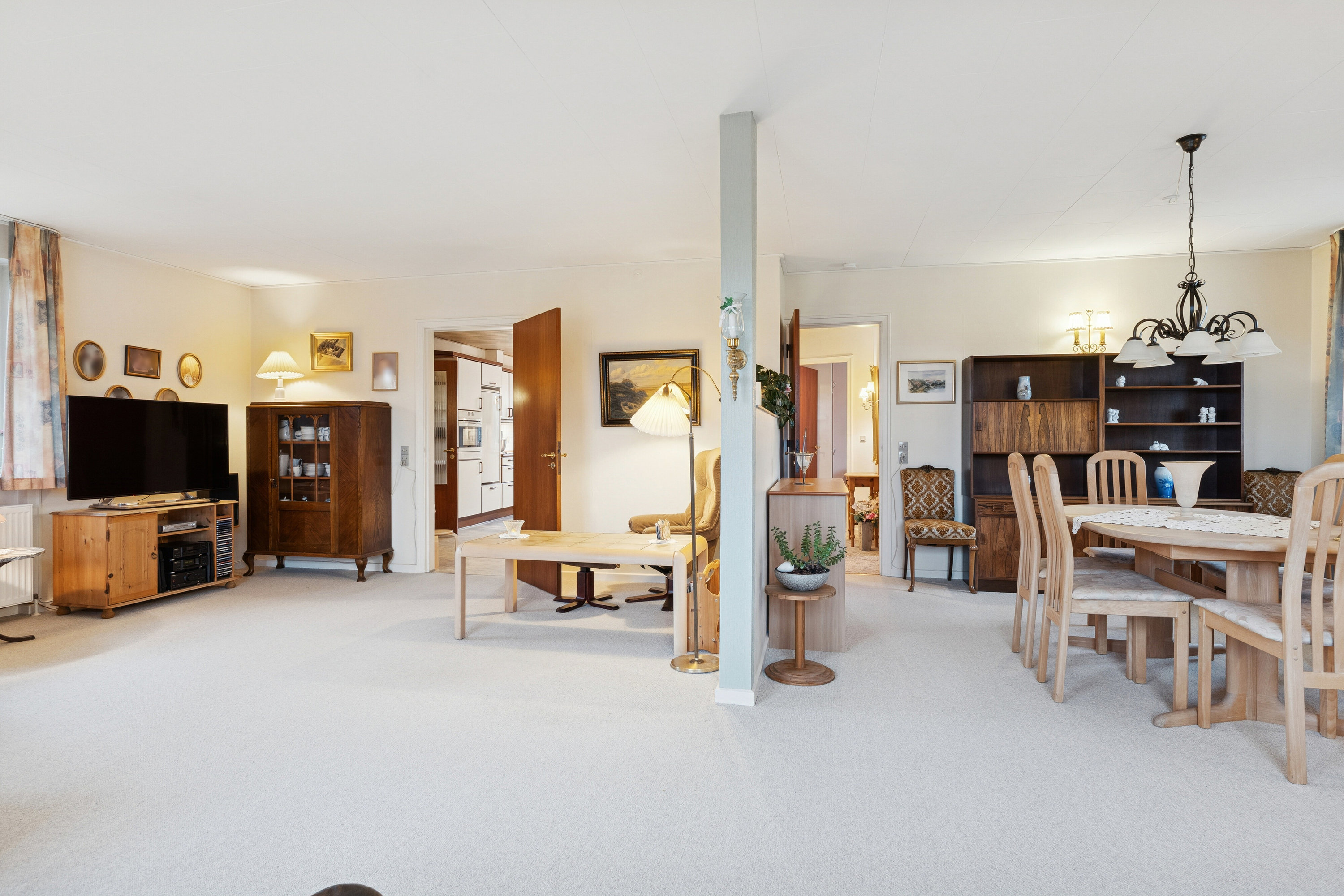 Fremhævet stue billede i fuldskærmstilstand. Billede af Sellebjergvej 29, 9881 Bindslev