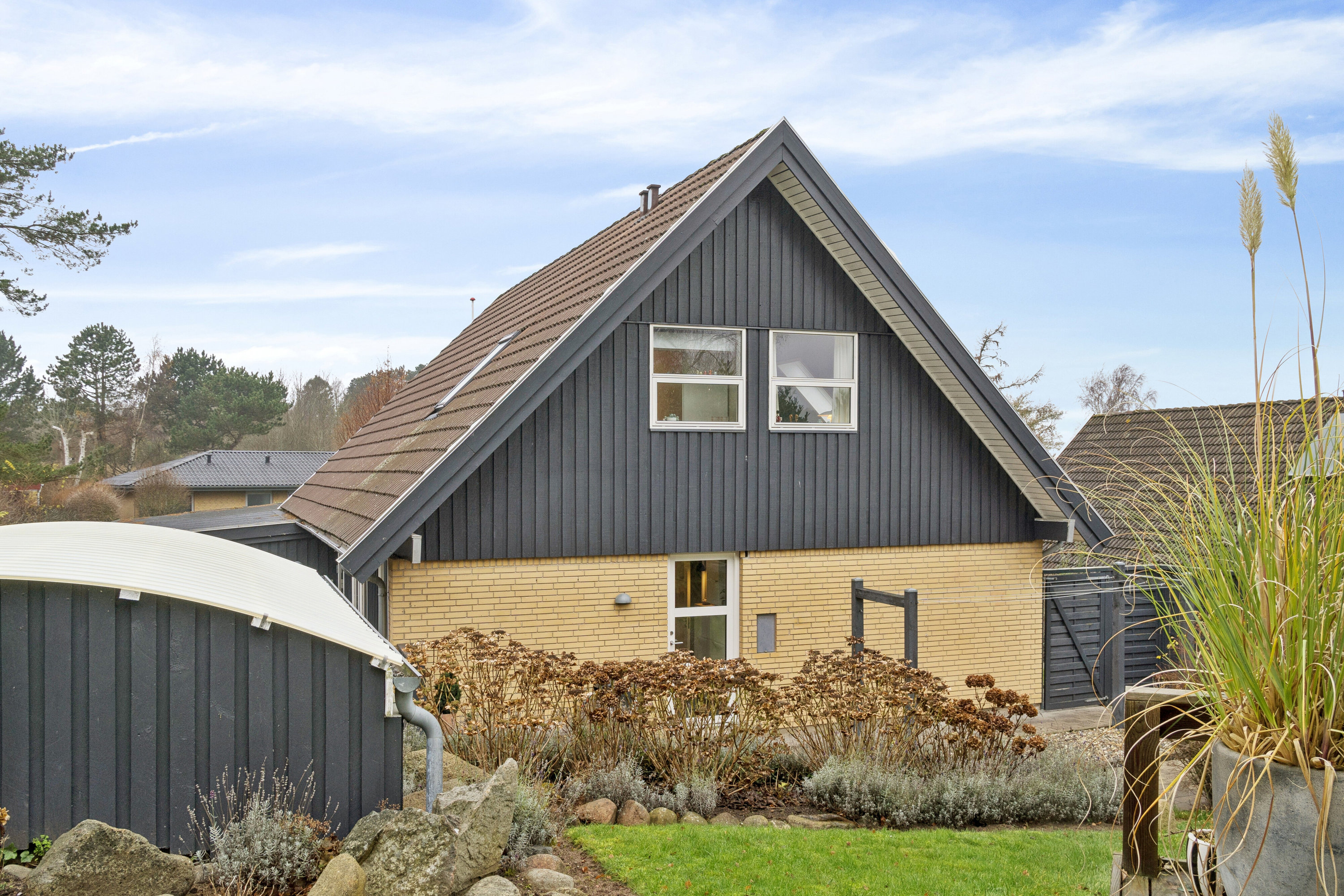 Miniaturebillede 1: set fra haven. Billede af Hjorthøj 42, 4400 Kalundborg