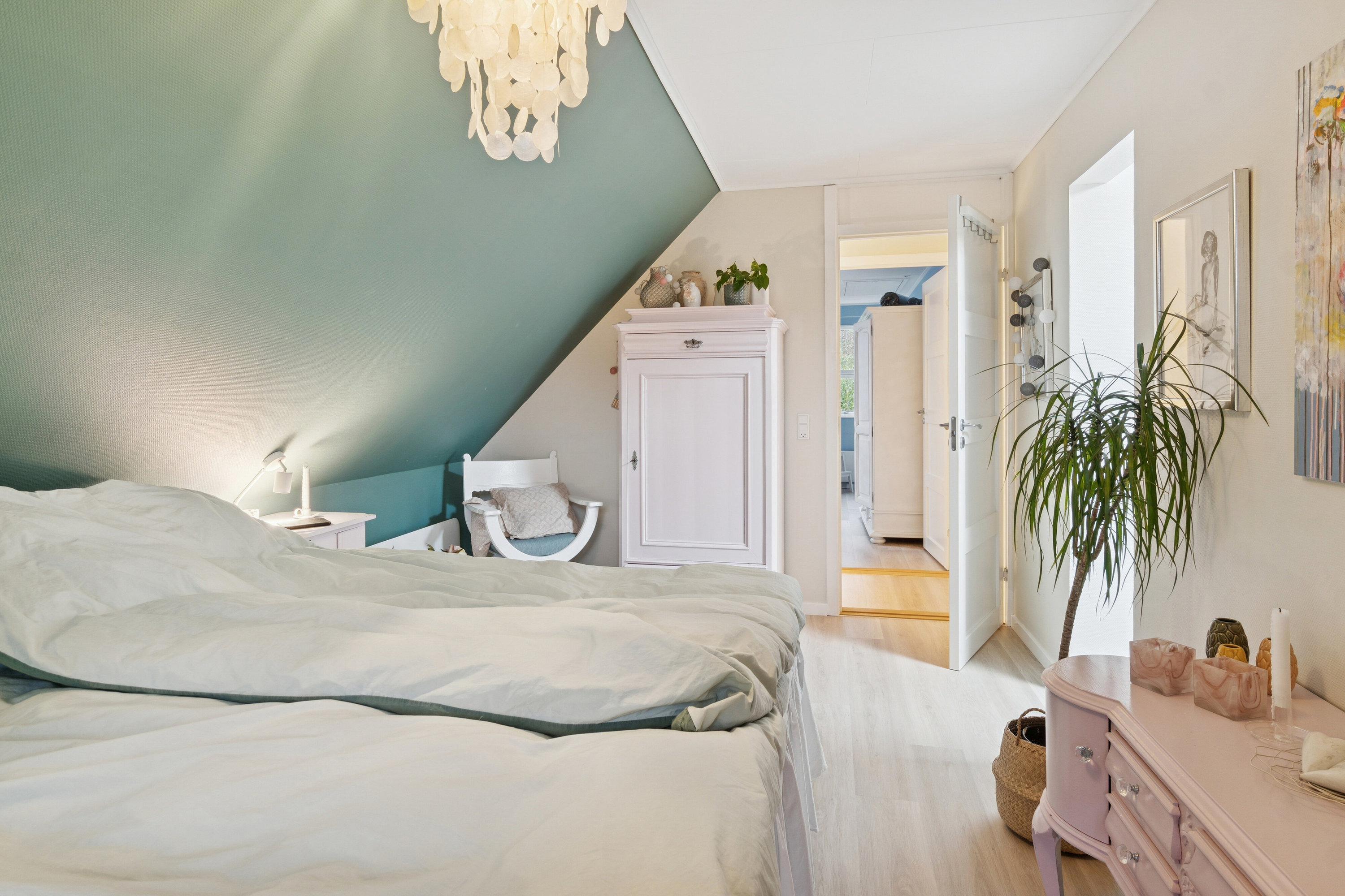 Fremhævet soveværelse billede i fuldskærmstilstand. Billede af Hjorthøj 42, 4400 Kalundborg