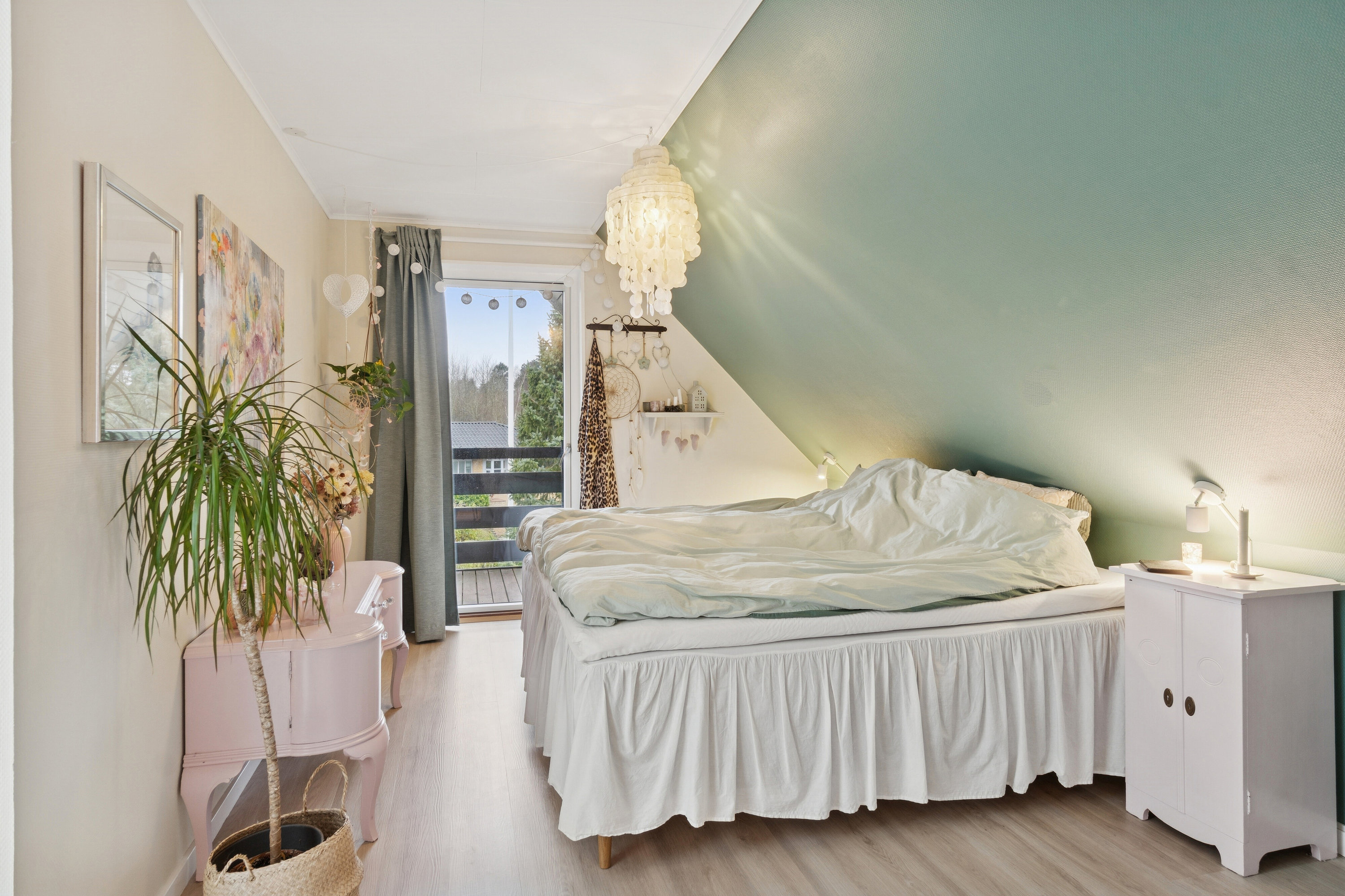 Fremhævet soveværelse billede i fuldskærmstilstand. Billede af Hjorthøj 42, 4400 Kalundborg