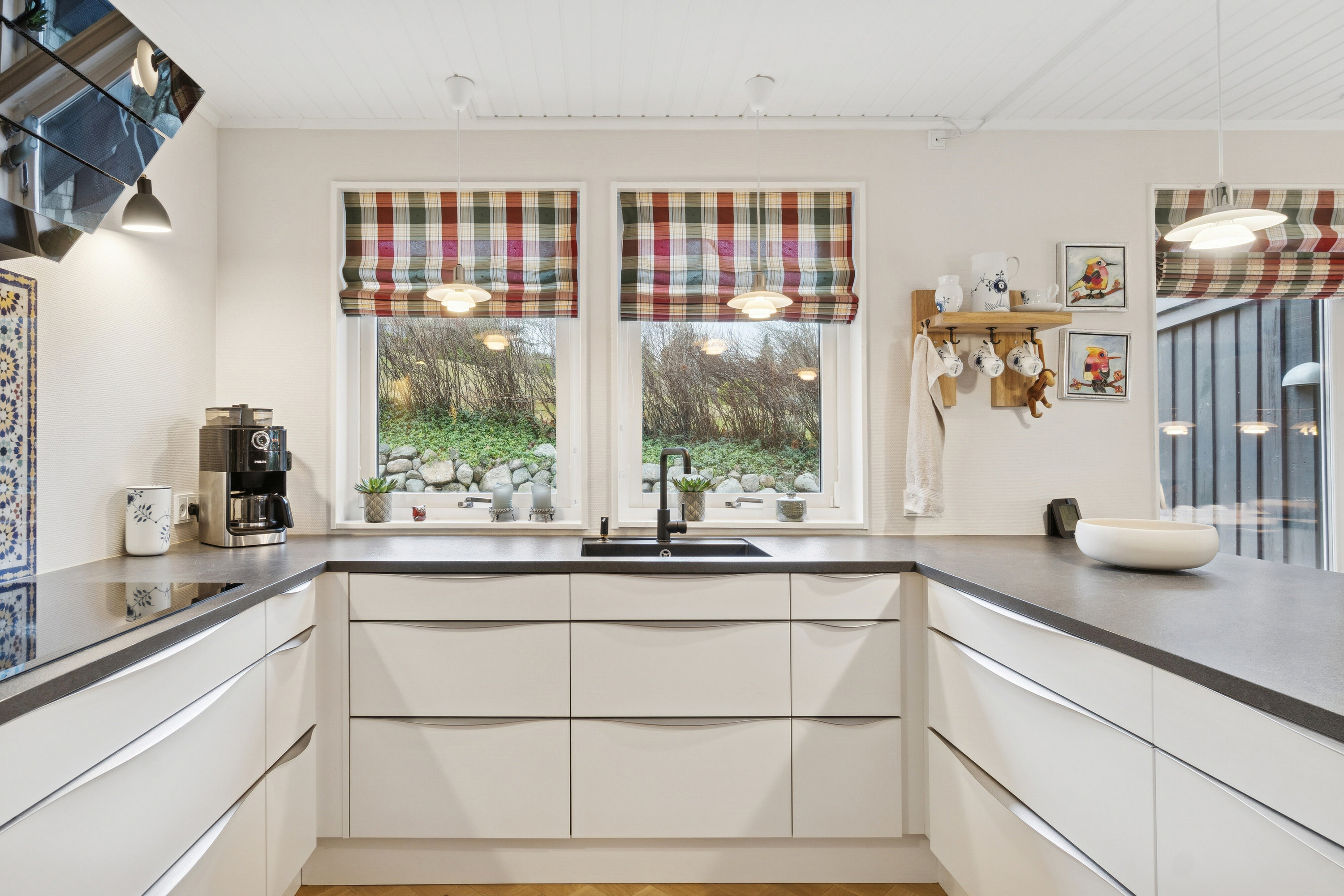 Fremhævet køkken billede i fuldskærmstilstand. Billede af Hjorthøj 42, 4400 Kalundborg