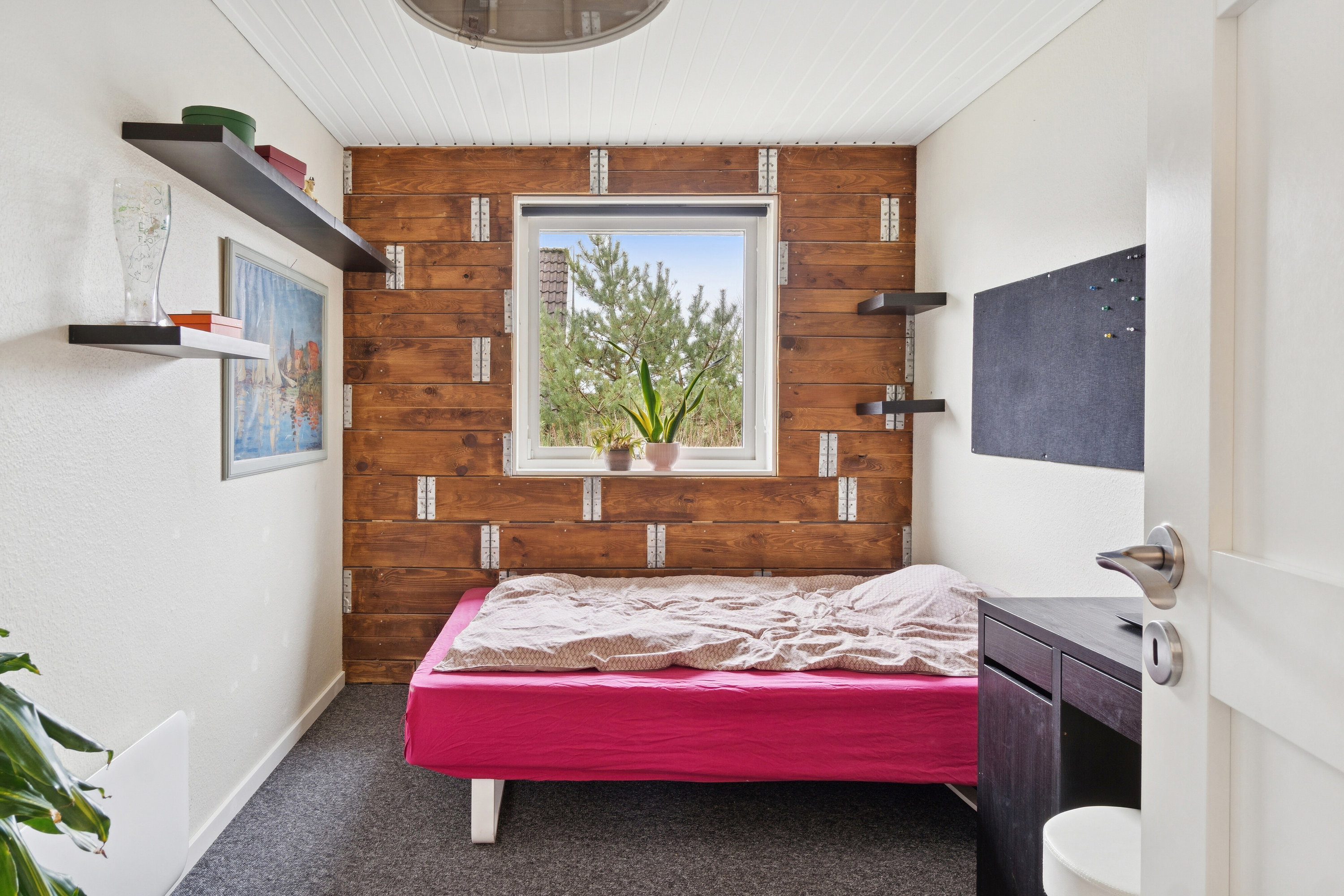 Fremhævet soveværelse billede i fuldskærmstilstand. Billede af Hjorthøj 42, 4400 Kalundborg