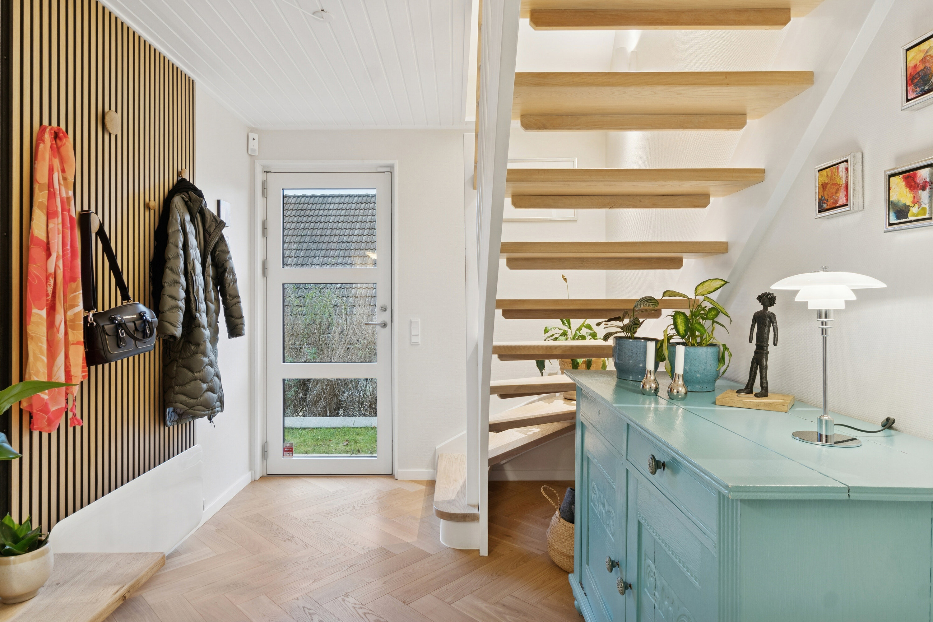 Fremhævet gang billede i fuldskærmstilstand. Billede af Hjorthøj 42, 4400 Kalundborg