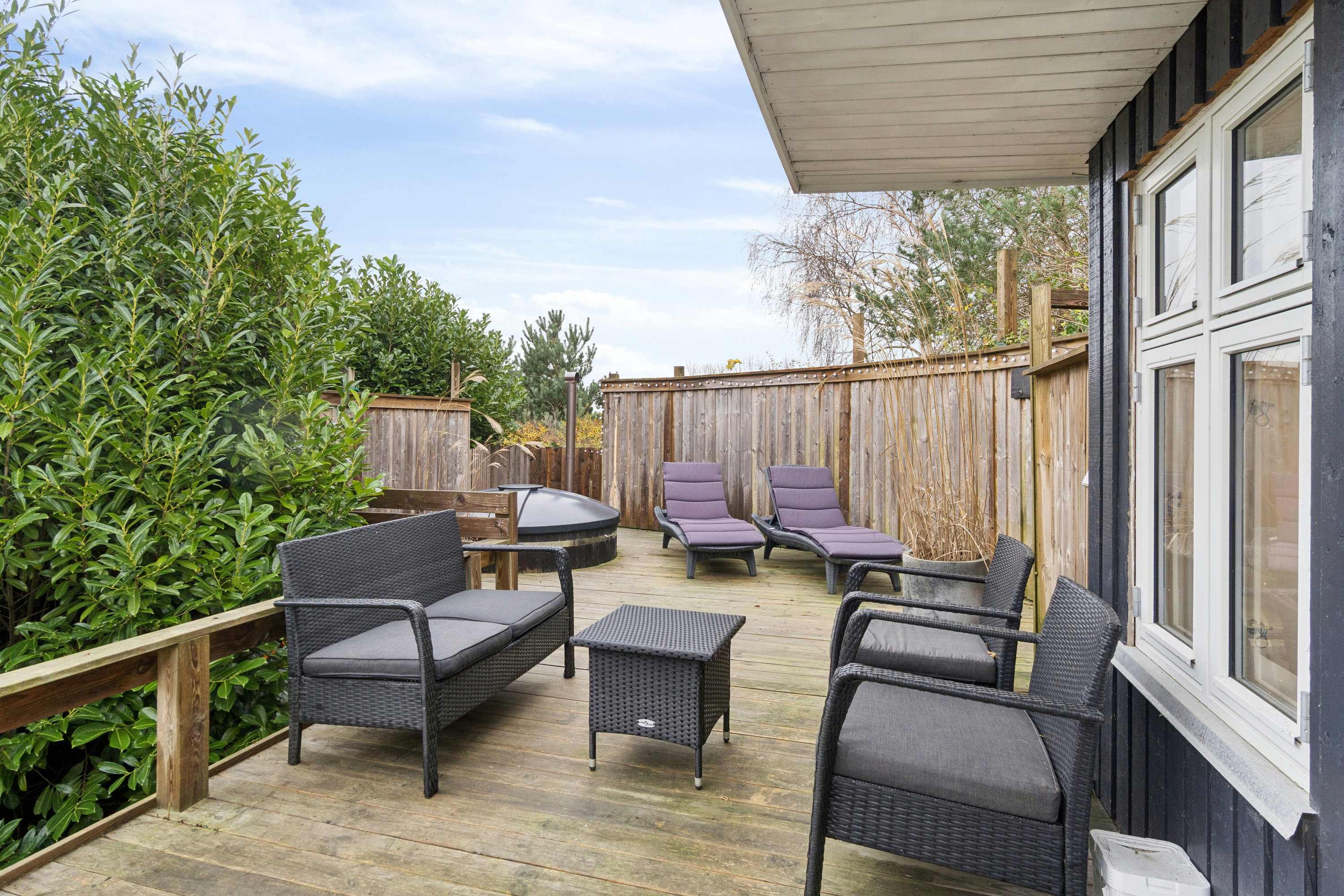 Fremhævet terrasse billede i fuldskærmstilstand. Billede af Hjorthøj 42, 4400 Kalundborg