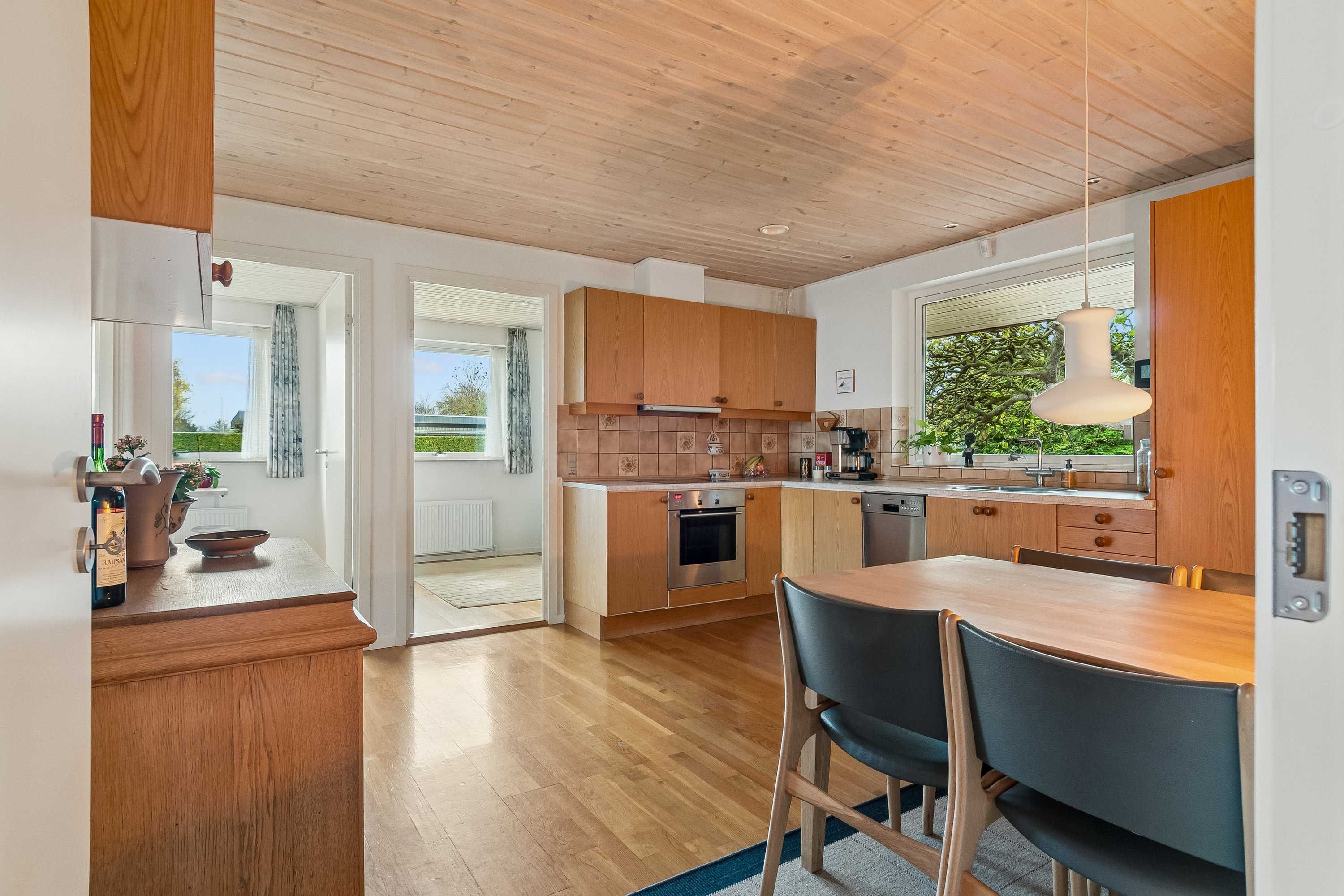 Fremhævet alrum billede i fuldskærmstilstand. Billede af Weendam Alle 26, 2791 Dragør