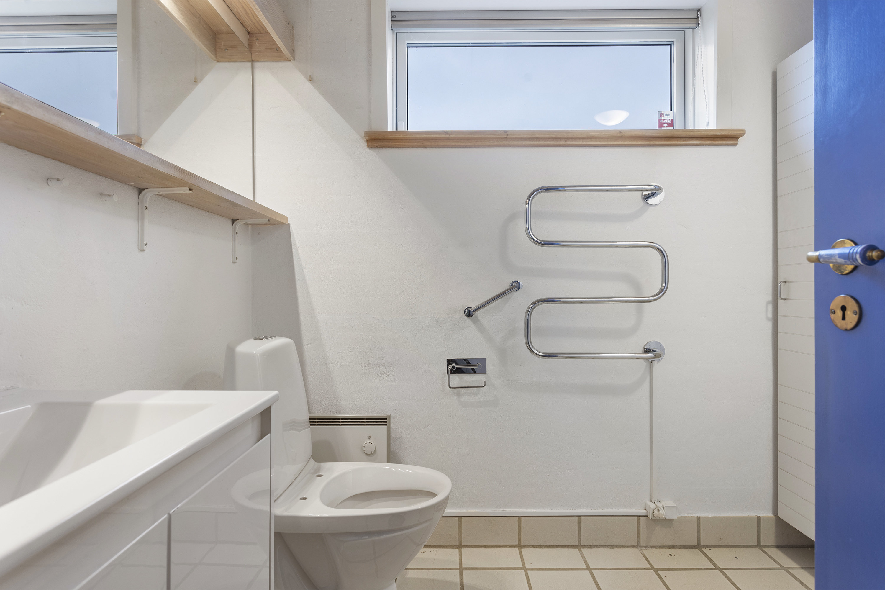 Fremhævet toilet billede i fuldskærmstilstand. Billede af Nordre Skanse 36B, 9900 Frederikshavn