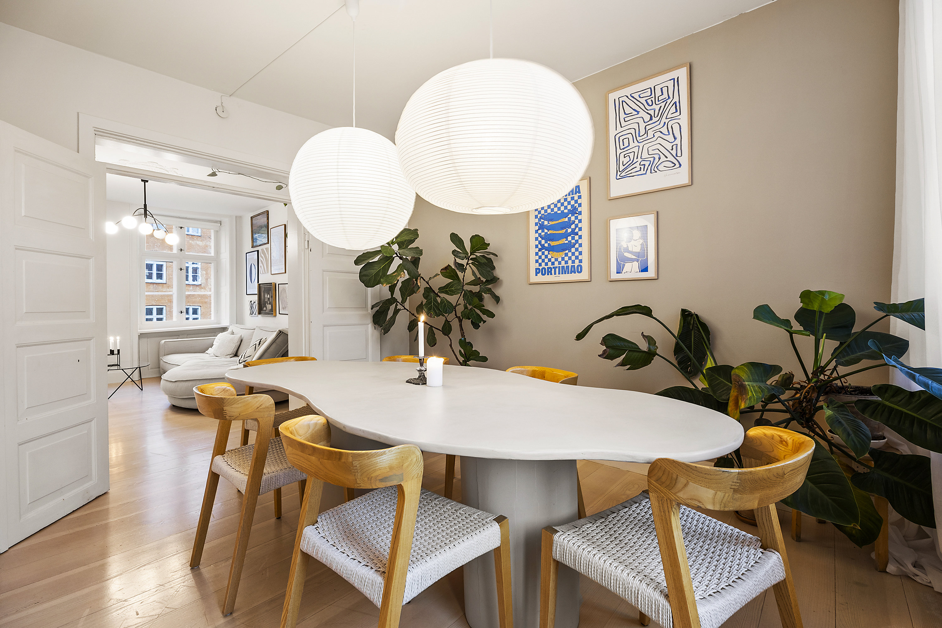 Miniaturebillede 2: spisestue. Billede af Fiolstræde 28A, 2. th., 1171 København K