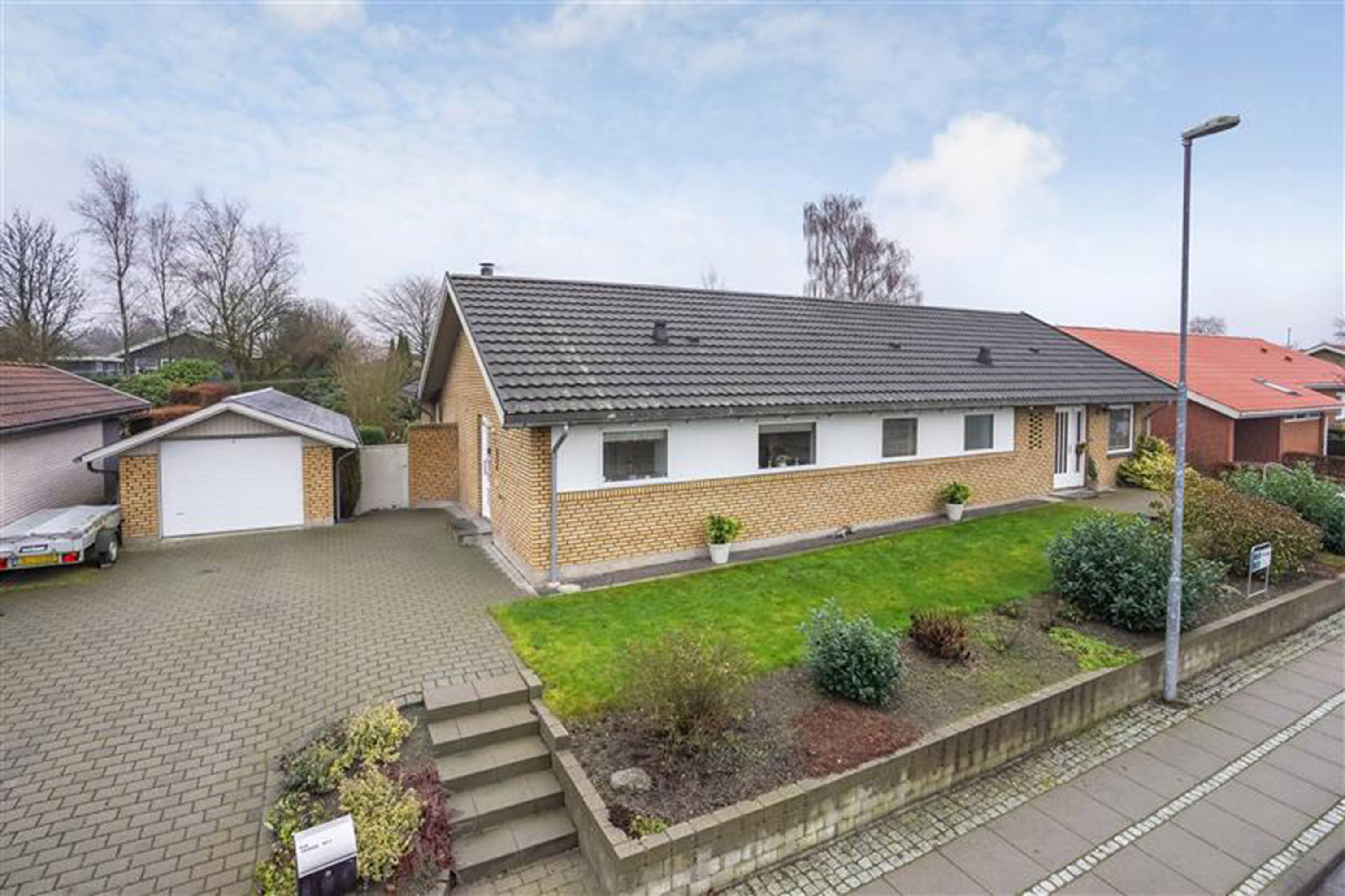 Fremhævet ejendommen billede i fuldskærmstilstand. Billede af Bakkedraget 6, 7300 Jelling