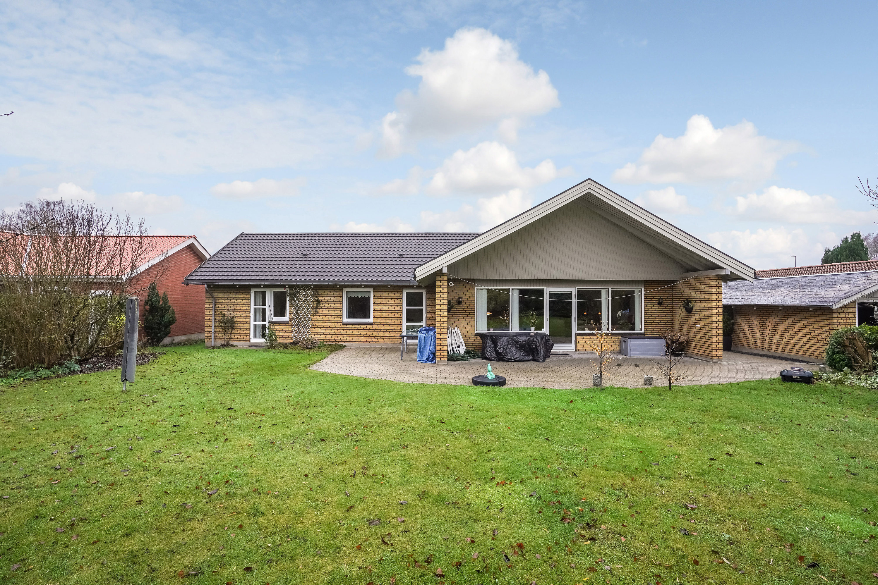 Miniaturebillede 1: ejendommen. Billede af Bakkedraget 6, 7300 Jelling