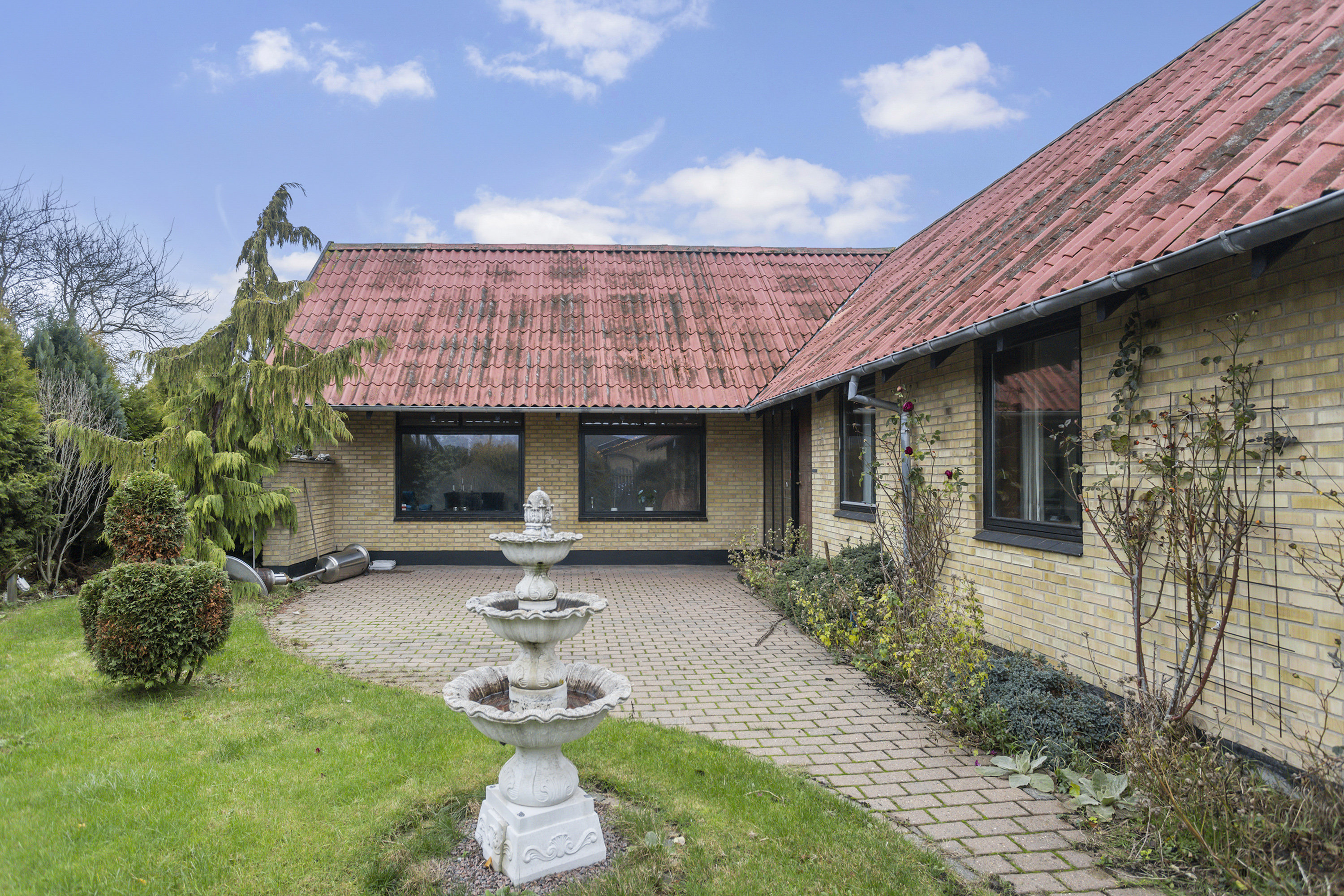 Miniaturebillede 1: facade. Billede af Rypevej 12, 9970 Strandby