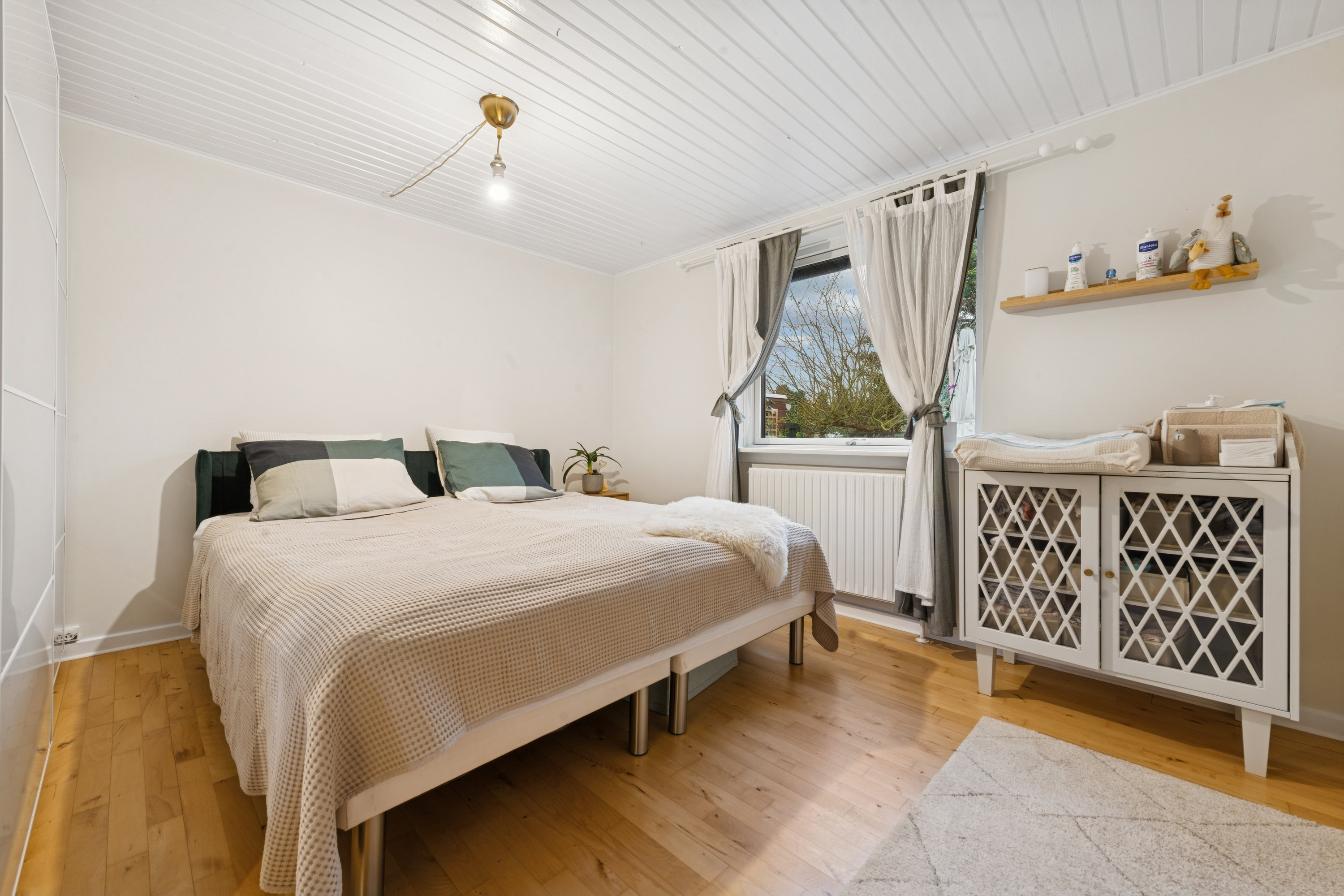 Fremhævet værelse billede i fuldskærmstilstand. Billede af Højager 84, 2670 Greve