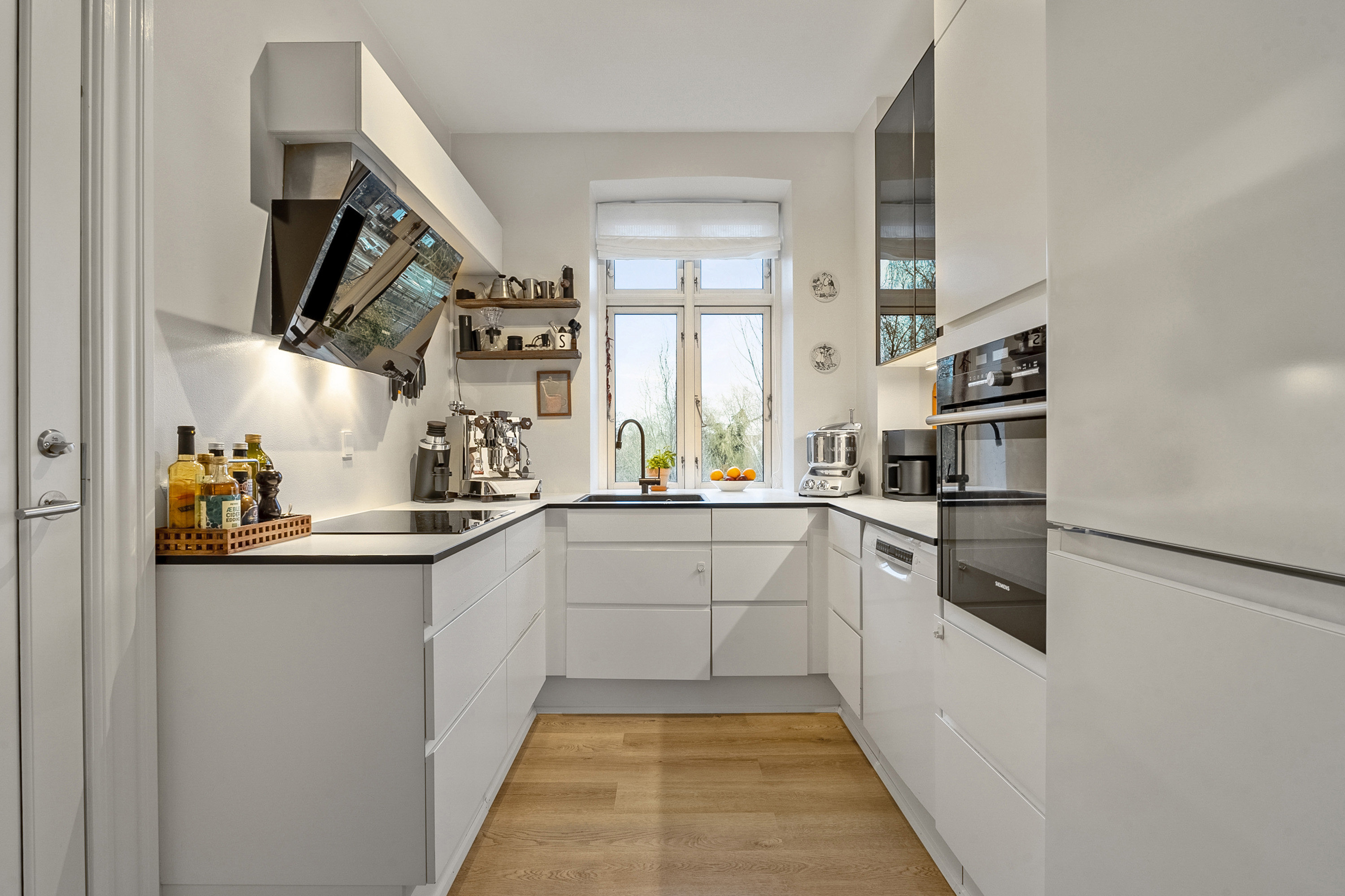 Fremhævet køkken billede i fuldskærmstilstand. Billede af Sdr. Boulevard 228, 1., 5000 Odense C