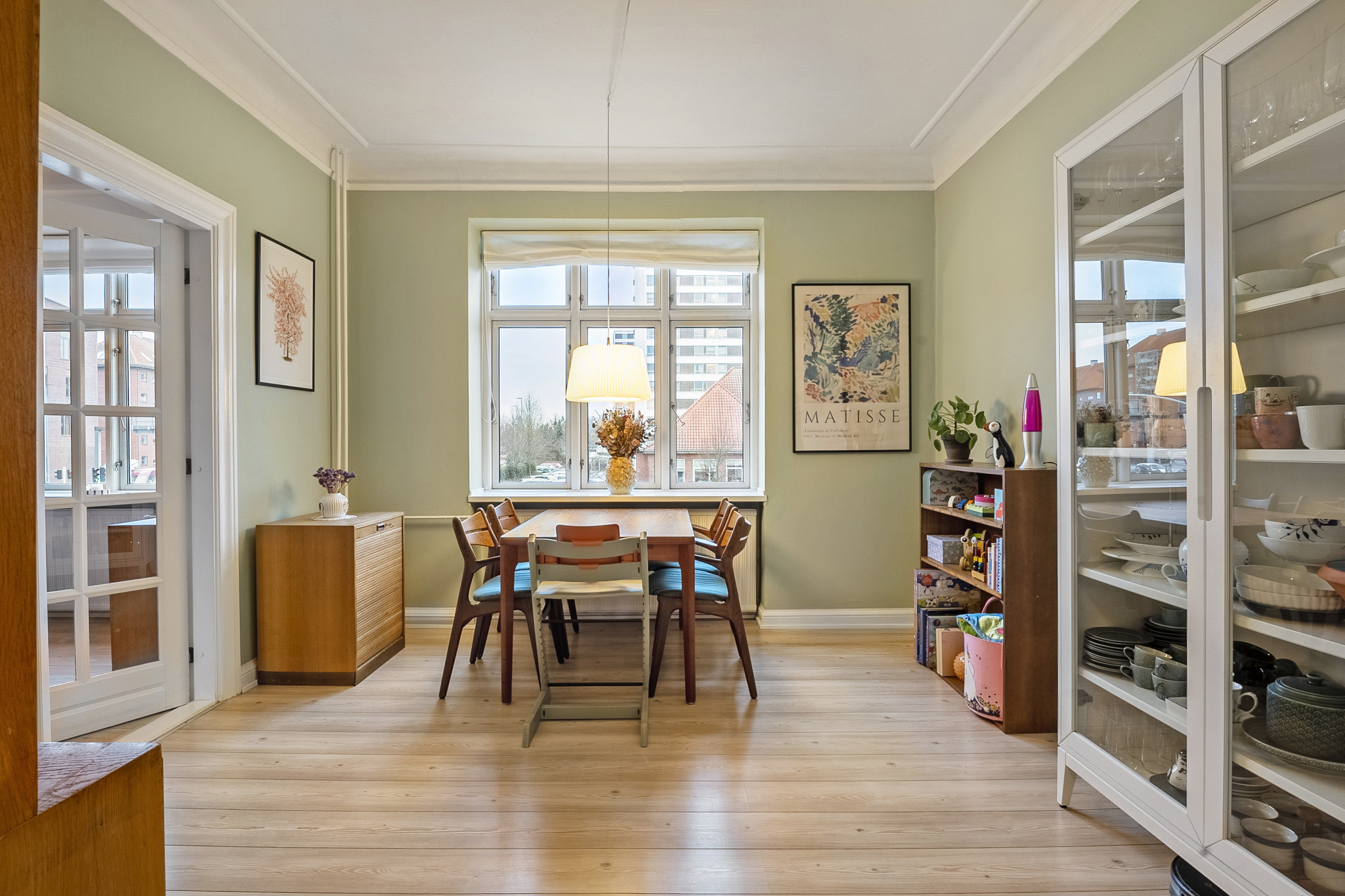 Fremhævet spisestue billede i fuldskærmstilstand. Billede af Sdr. Boulevard 228, 1., 5000 Odense C