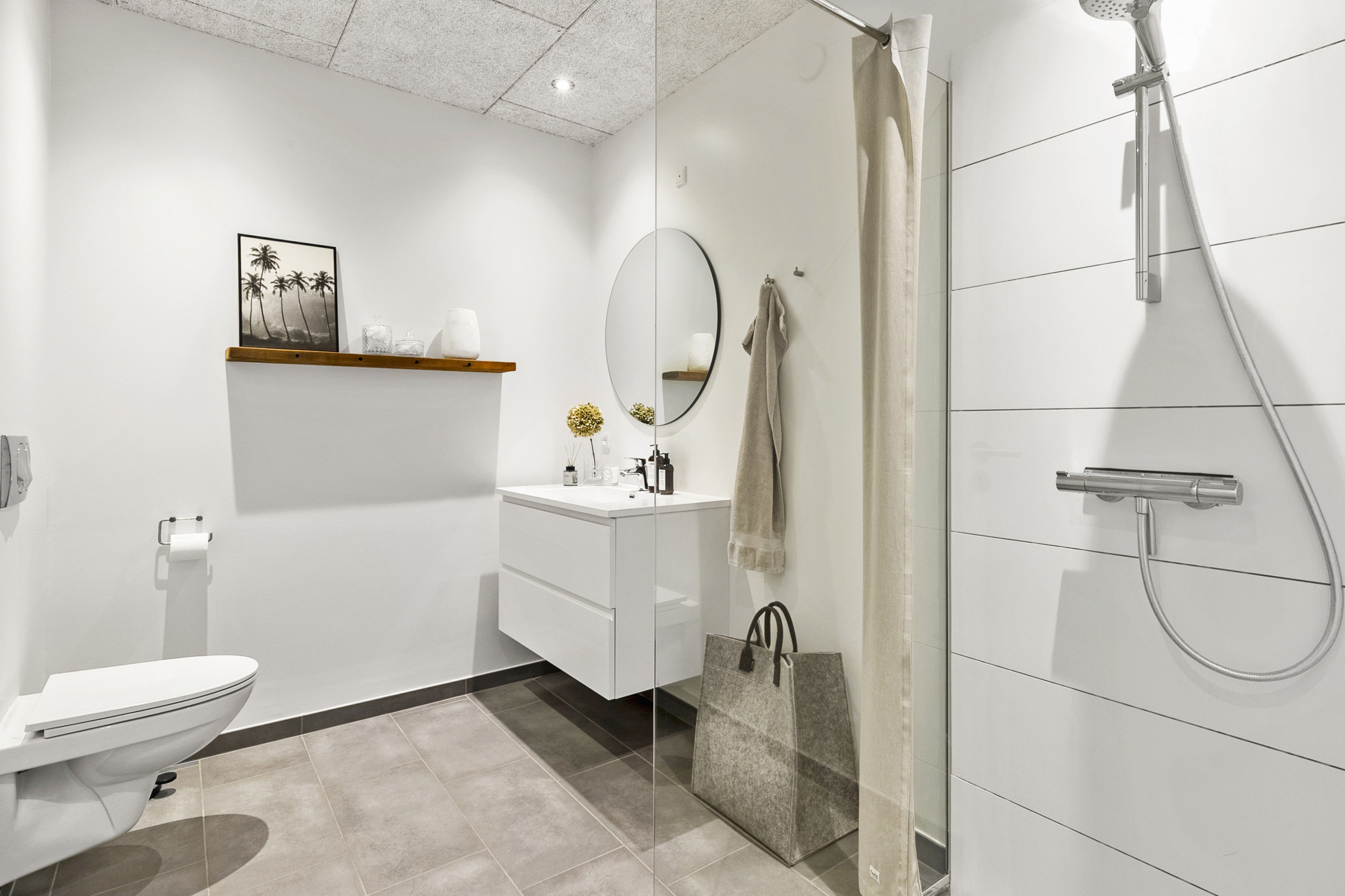 Fremhævet badeværelse billede i fuldskærmstilstand. Billede af Østergårds Alle 66, 8362 Hørning