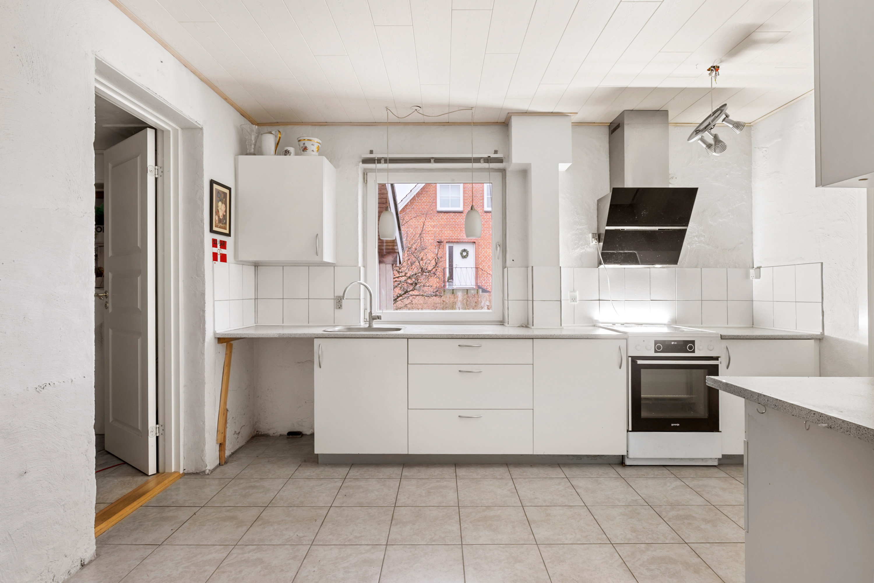 Fremhævet køkken billede i fuldskærmstilstand. Billede af Møllevænget 19, 9870 Sindal