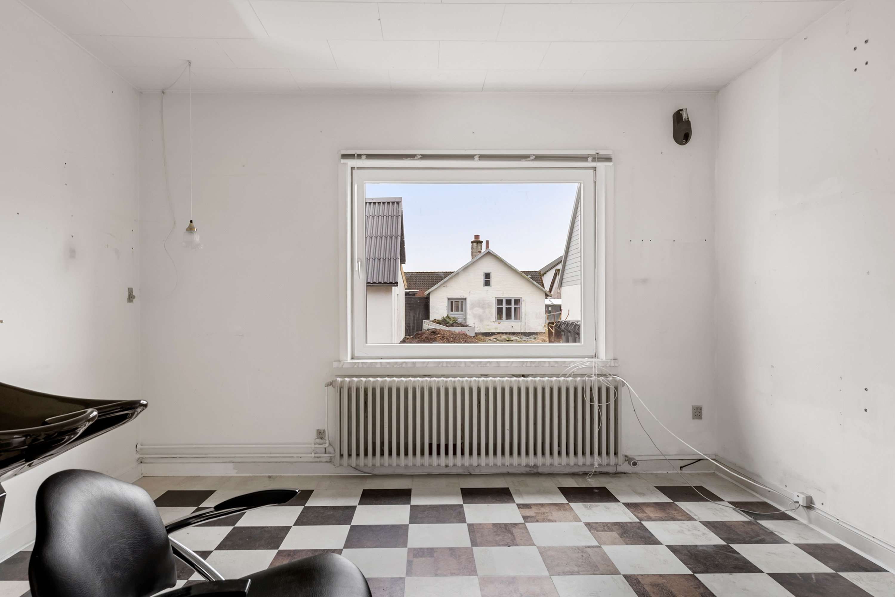 Fremhævet stue billede i fuldskærmstilstand. Billede af Møllevænget 19, 9870 Sindal